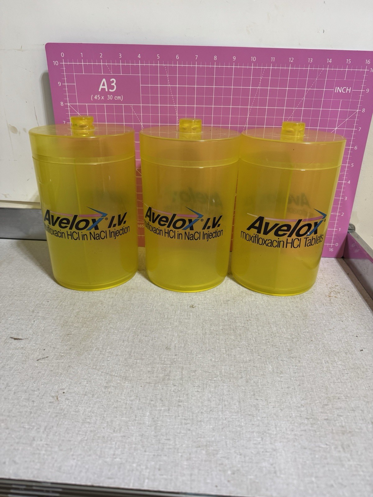 Pharmaceutical Avelox brand name 3 Canister Set antibiotic moxifloxacin