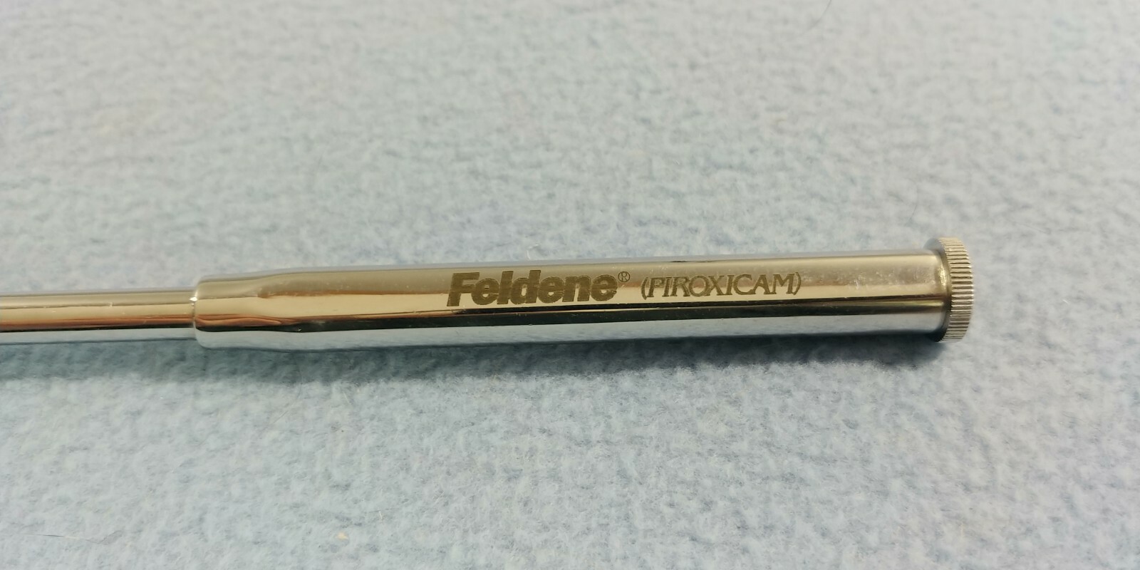 RARE PHARMACEUTICAL COLLECTIBLE FELDENE PIROXICAM REFLEX HAMMER WITH PIN + BRUSH