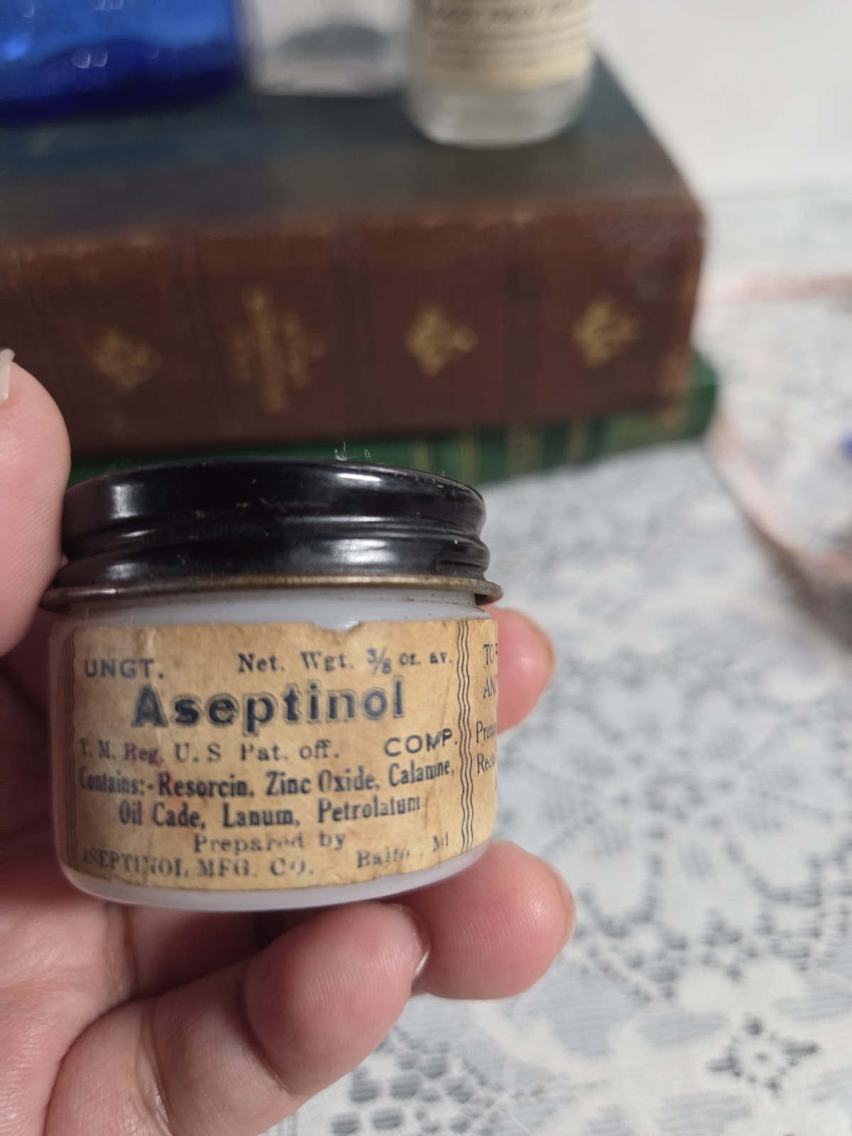 Vintage Apothecary Bottle Set – Pharmacy & Medicine Bottles – Cobalt & Amber…