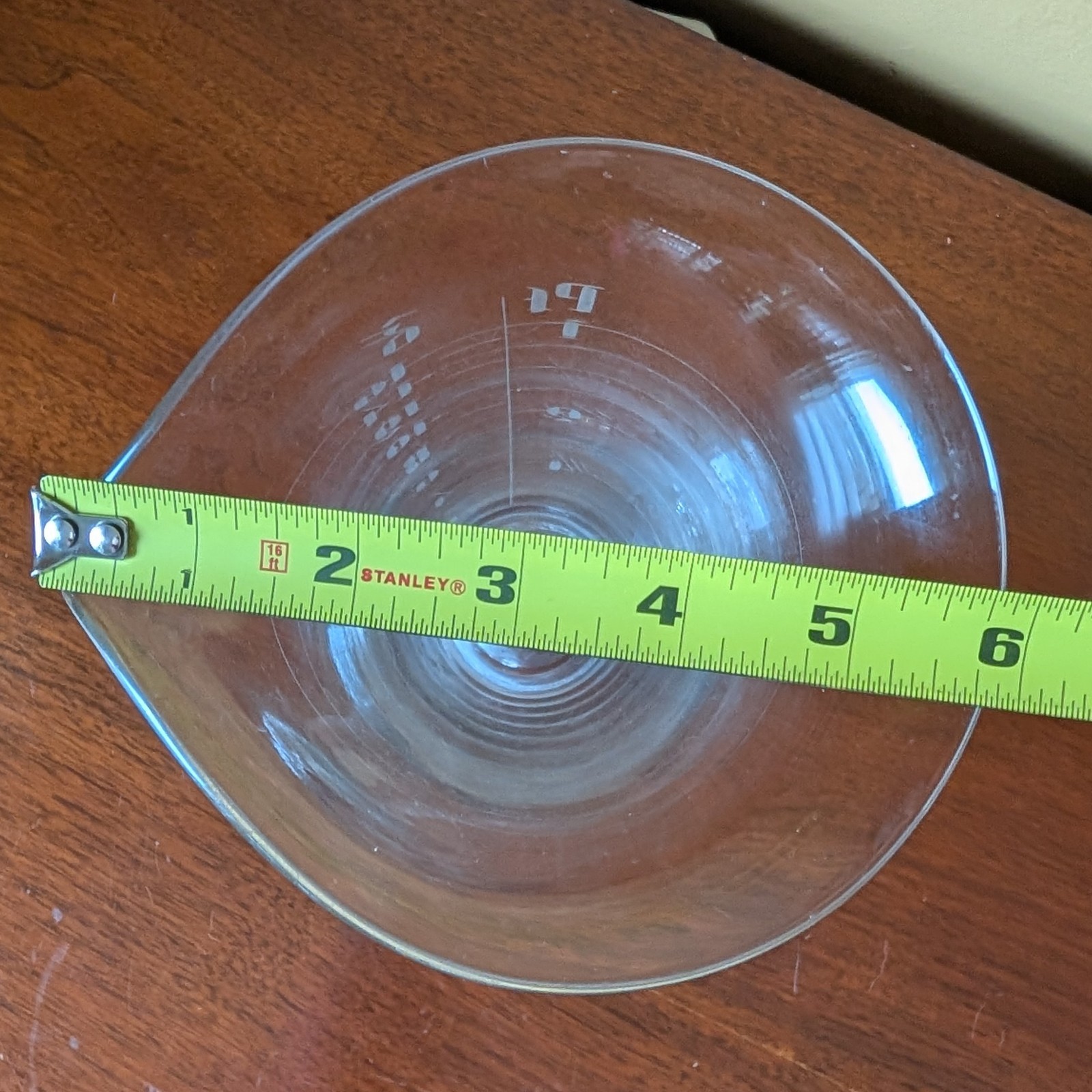 VINTAGE APOTHECARY/PHARMACY GRADUATED CYLINDER 16 OUNCE
