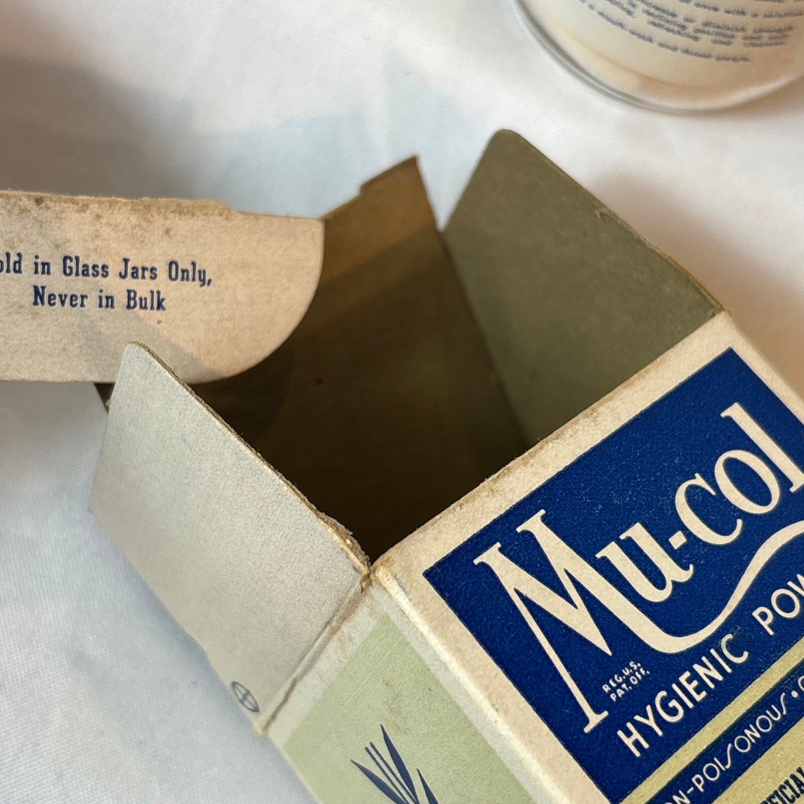 Vtg Mu-Col Hygenic Powder 4 Oz. Clear Glass Jar In Box Cleansing Compound
