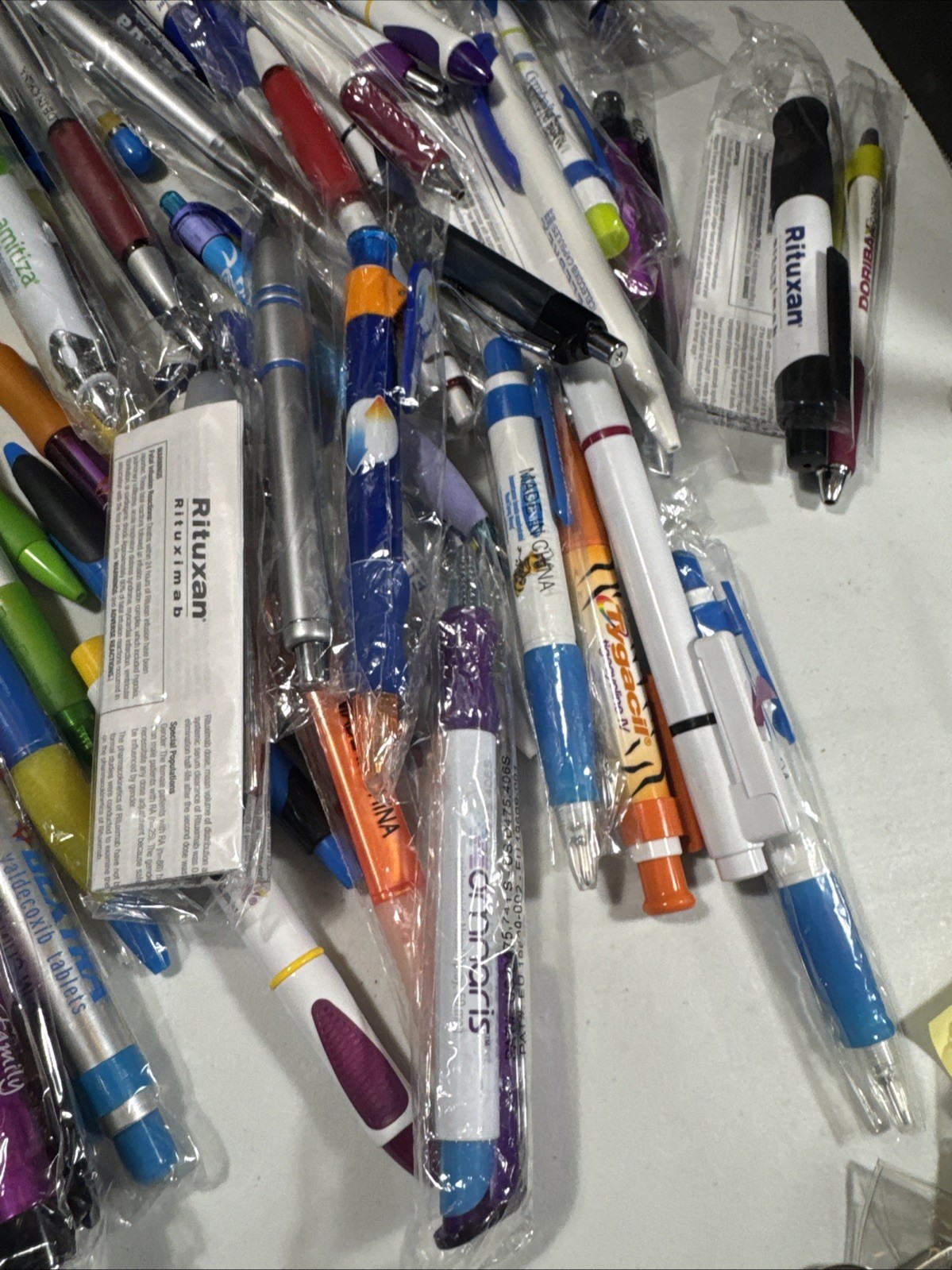 Lot 150 Pharmaceutical Drug Rep Pens!! Many New In or Out of Wrappers, Most Work