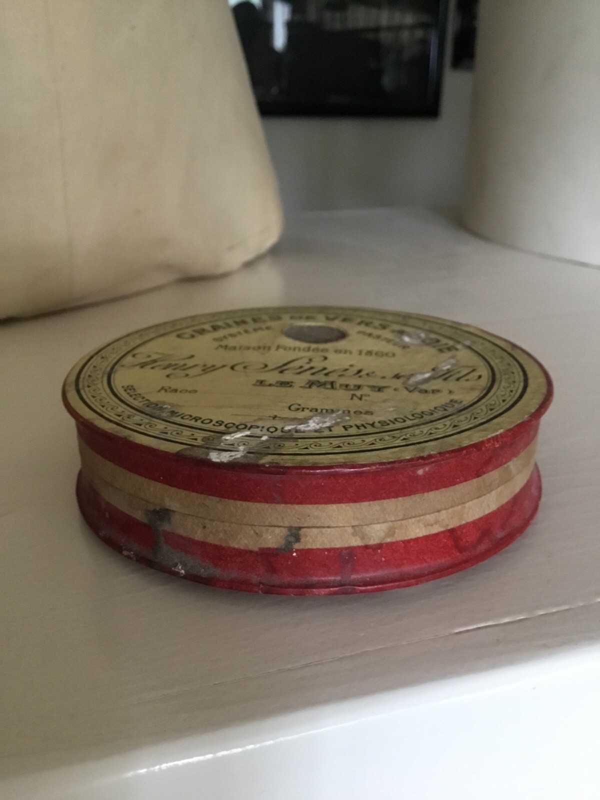 Vintage FRENCH Pharmacie Round Cardboard Container Red Silk Thirsty Worm Seeds!!