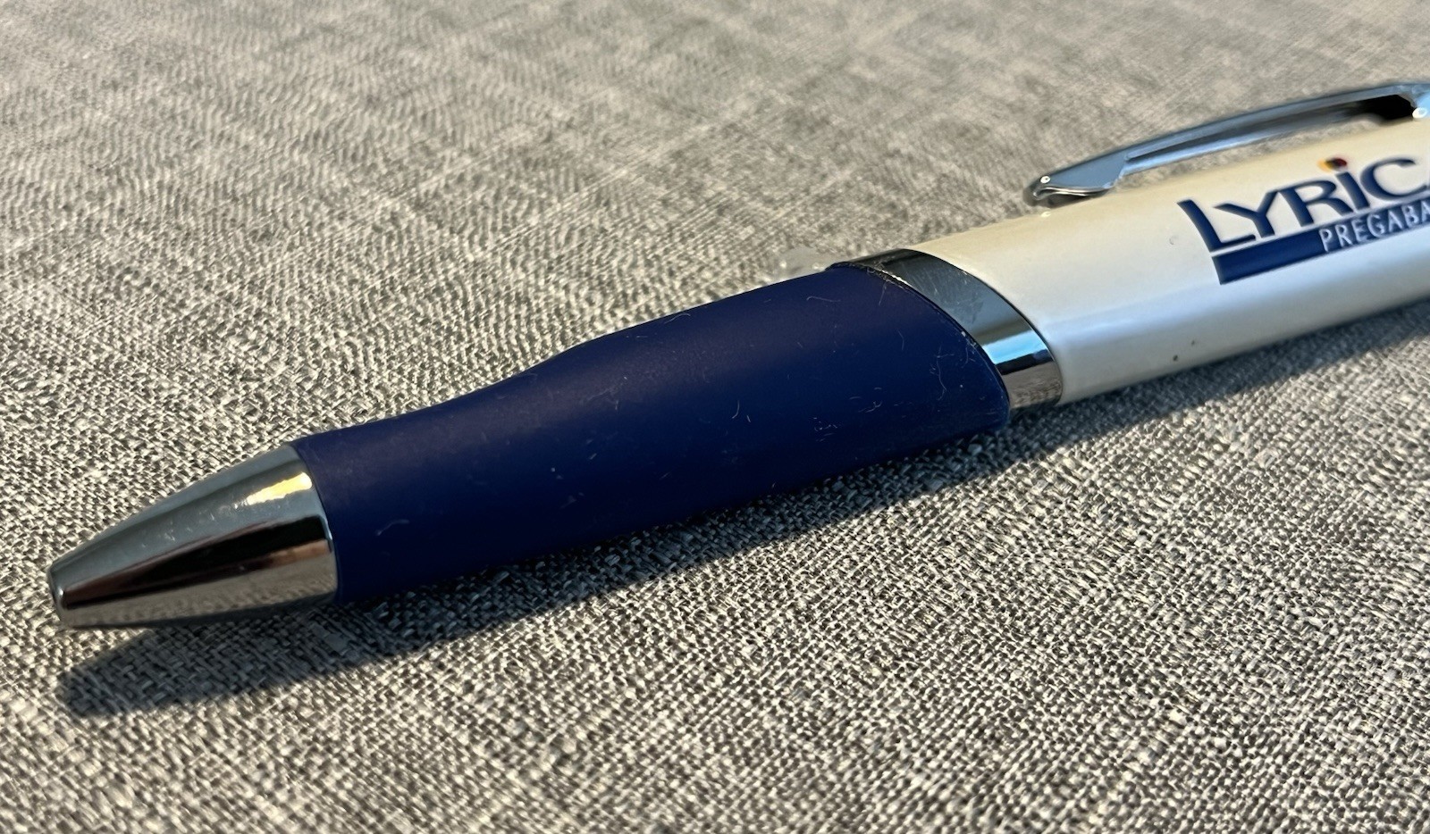 Lyrica DRUG REP pharma pen – METAL – rubber grip – Free Shipping!