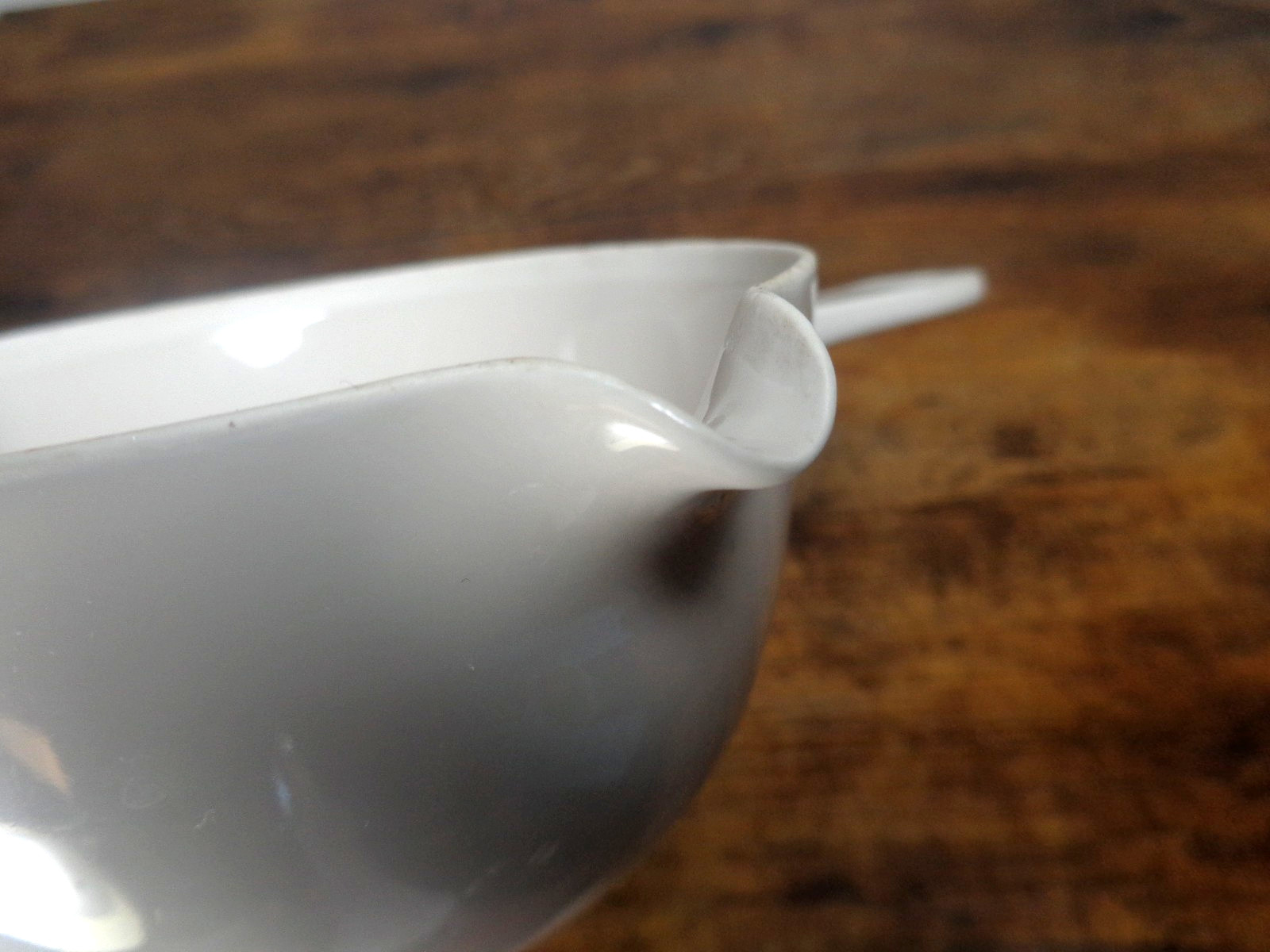 Coors USA Porcelain Lab Ware w Handle & Spout 4 NO CHIPS, FAST SHIPPING
