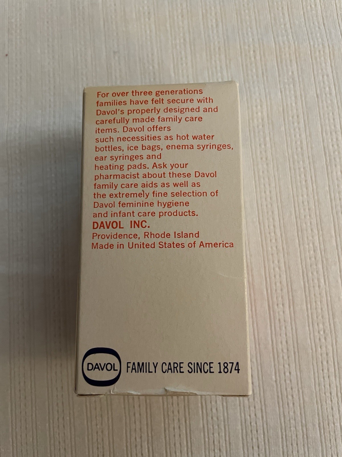 Vintage Davol Reusable Rubber Ear Syringe 2 oz Red original box, MPN 527