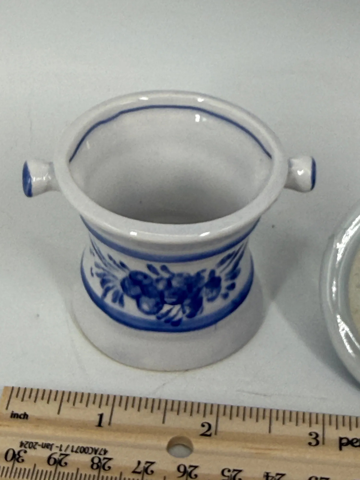 Vintage Apothecary Jar Rx Symbol Pharmacy Potpourri Blue White Ceramic 3.5″