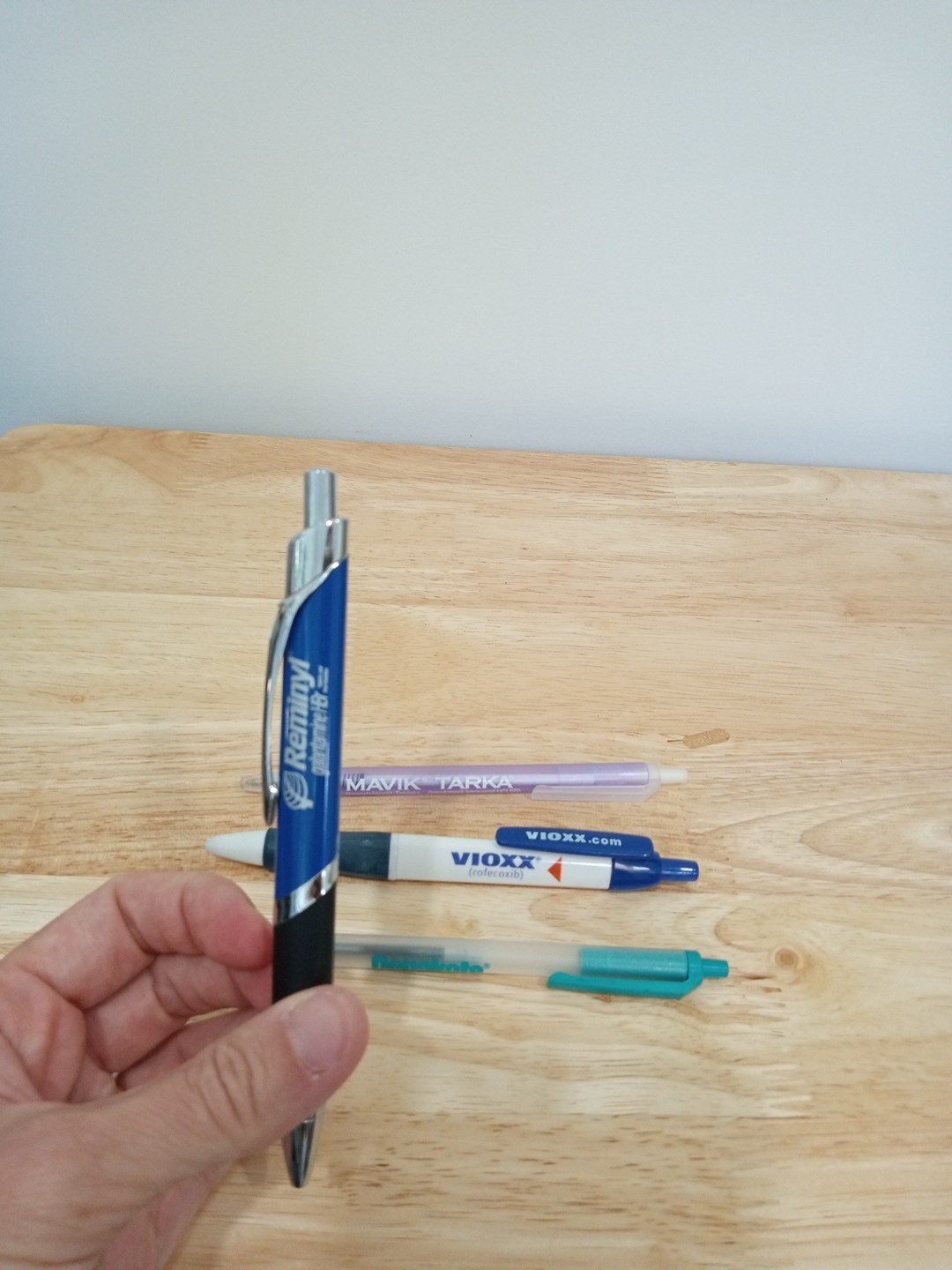 Lot (4) Pharmaceutical / Drug Rep Pens: Depakote, Mavik Tarka, Vioxx, Reminyl