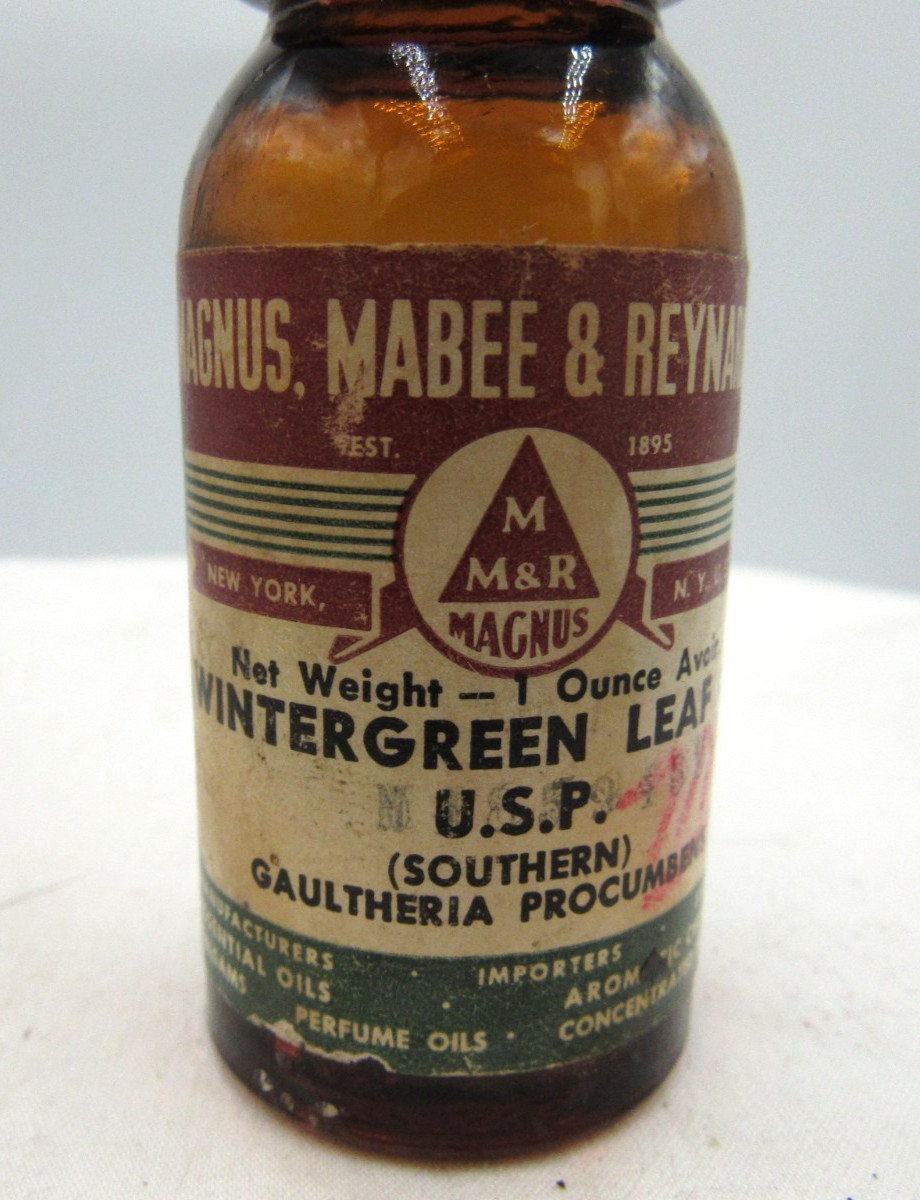 BW – 1950’s Magnus, Mabee & Reynard Wintergreen Leaf Oil 3 3/8 ” Medicine bottle