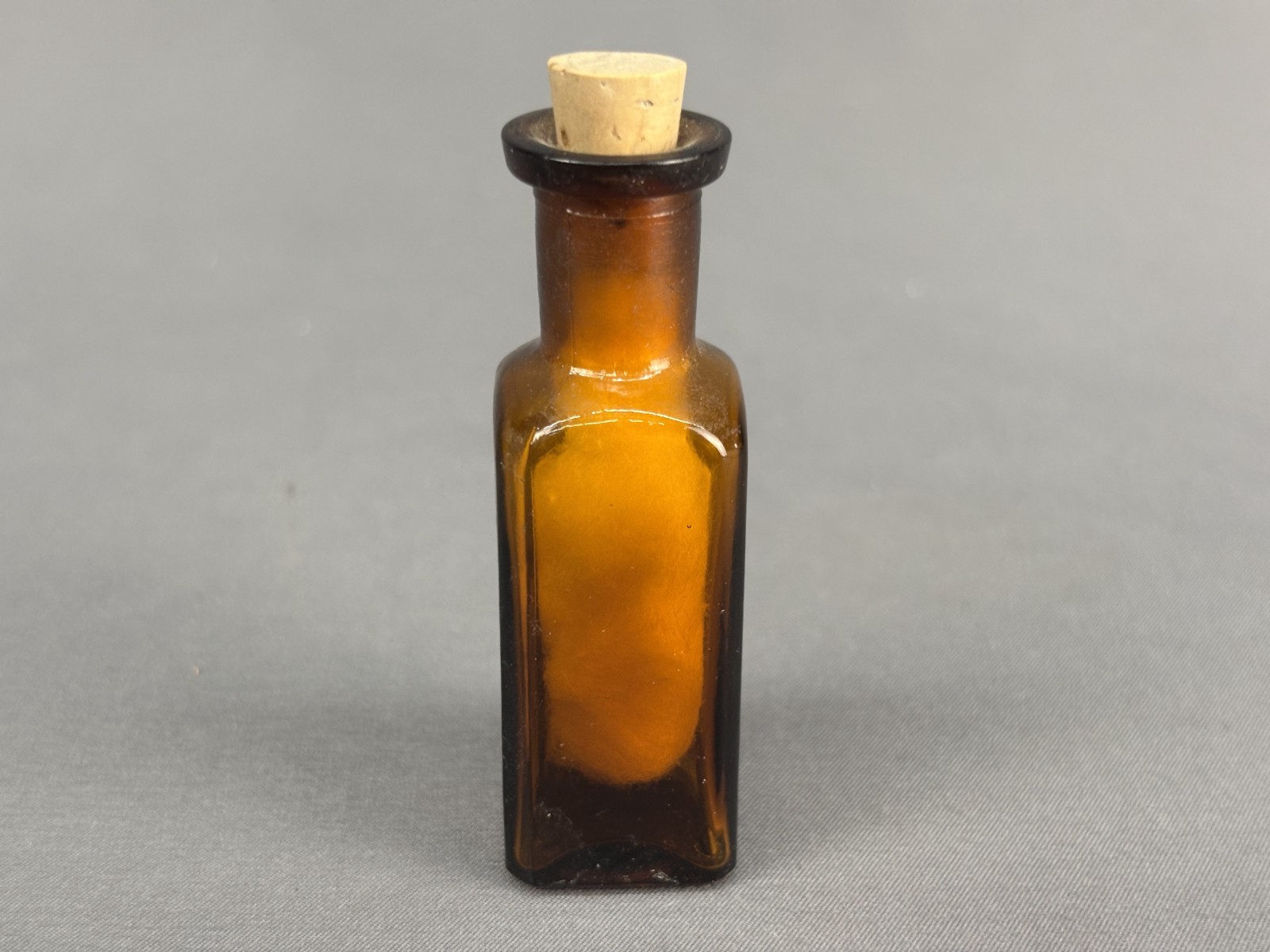 Vintage Abbott Laboratories Nembutal Pentobarbital Bottle (11H)