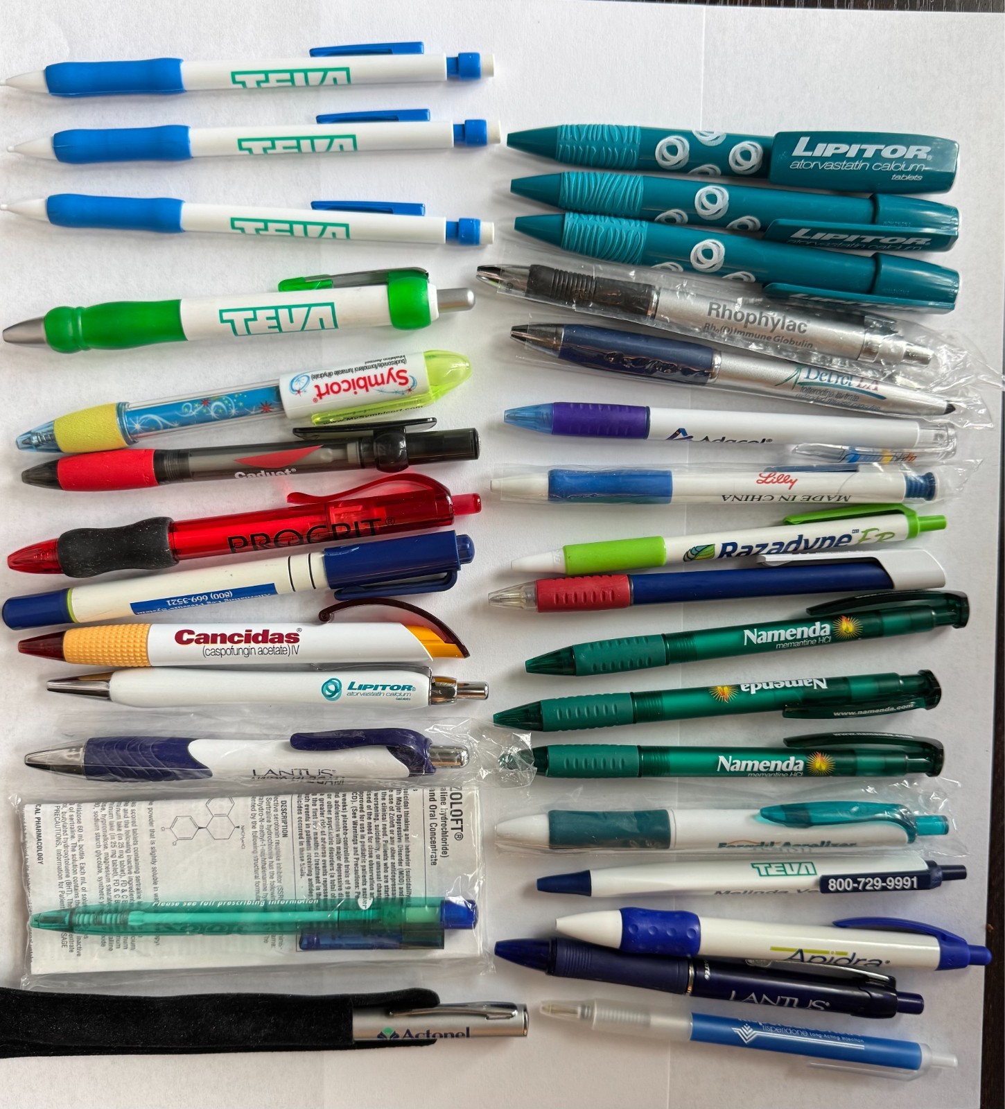 Vintage Pharmaceutical Drug Rep Lot Of 30 Metal & Plastic Pens Untested