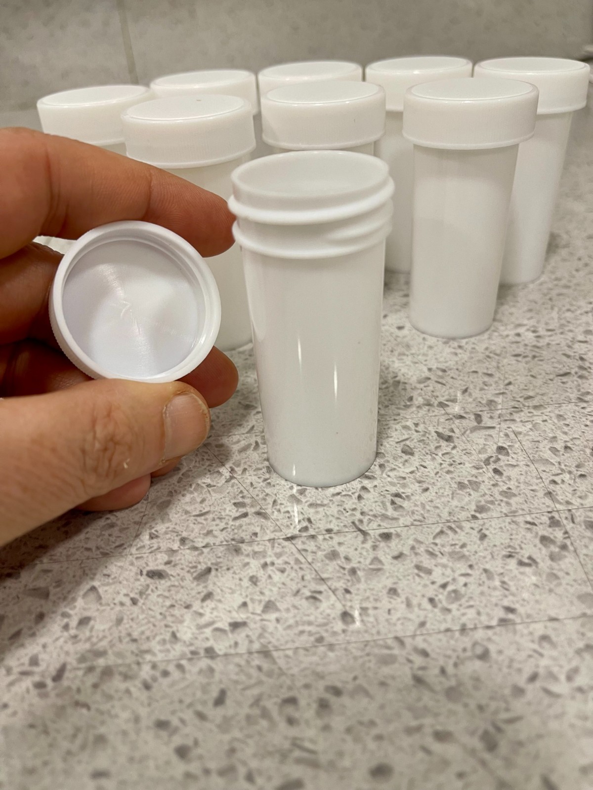 Centor 1 Oz White Plastic Ointment Jars With White Caps (9 JARS) SHIPS FREE!