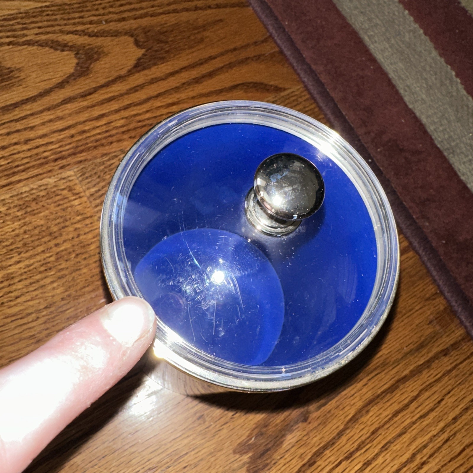 Januvia/Janumet collectible container with lid