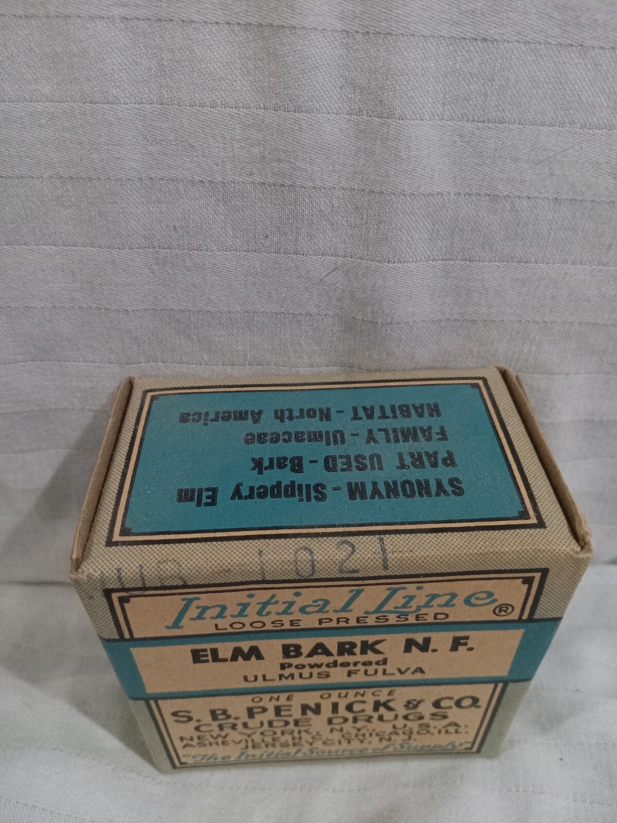 VINTAGE BOX INITIAL LINE S.B.PENICK & CO. CRUDE DRUGS NEW YORK N.Y.