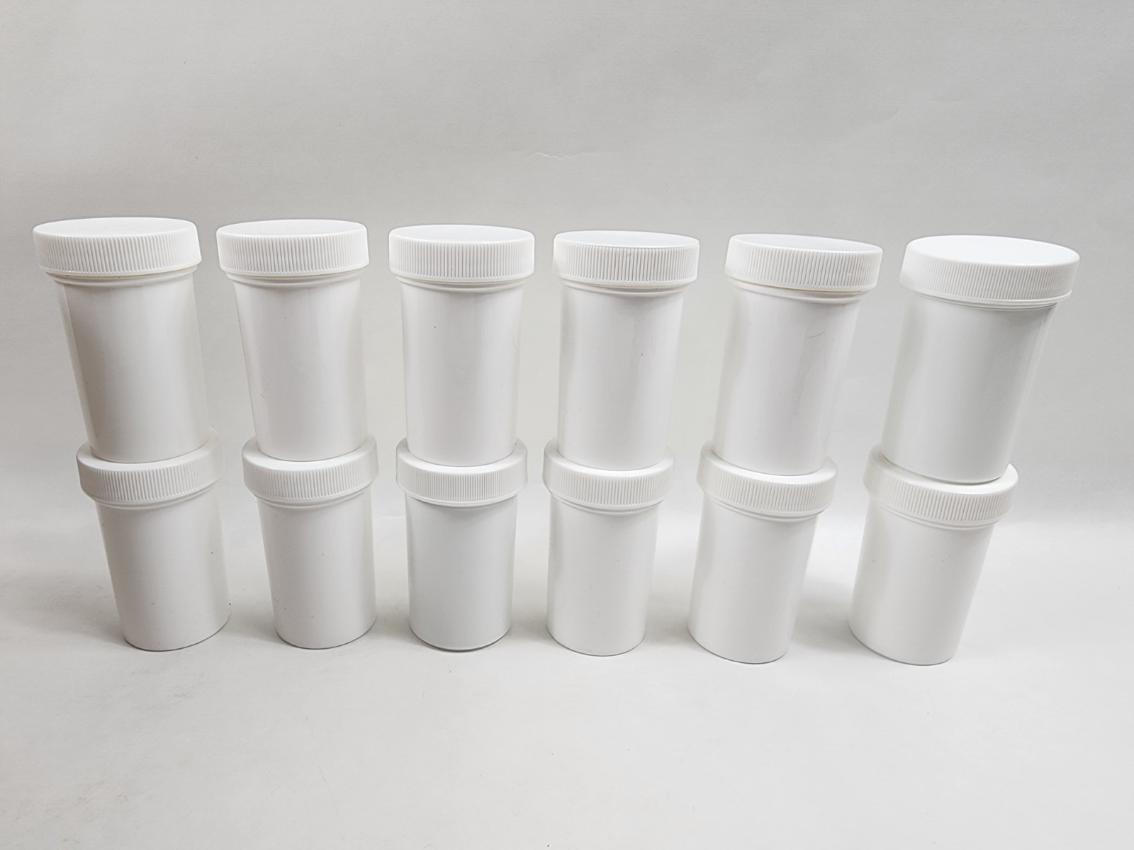 1 Oz White Plastic Ointment Container Jars With White Screw On Caps Lot Of 8