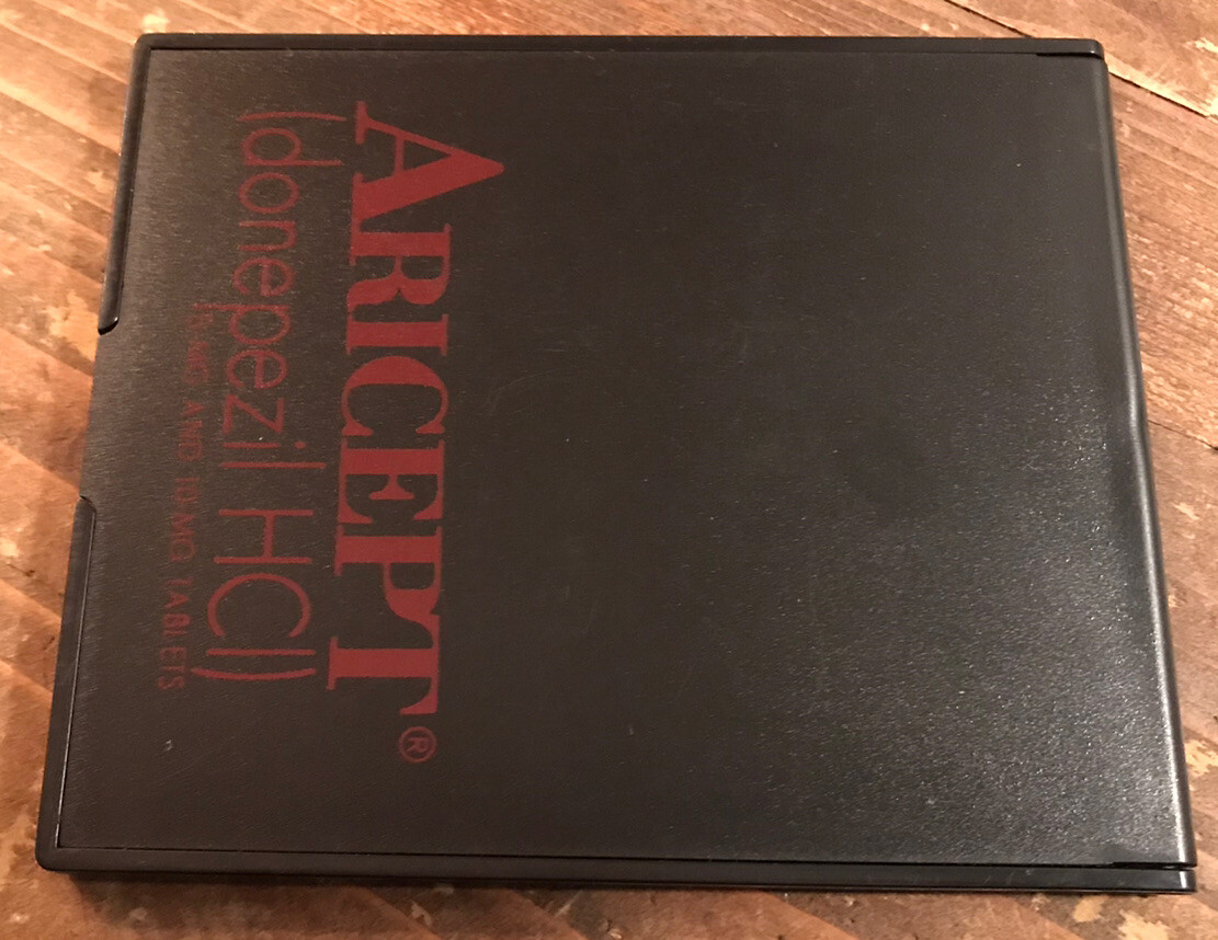 ARICEPT Pharmaceutical Drug Rep FOLD OUT POCKET MIRROR 4.25” x 3-5/8” x 1/4”