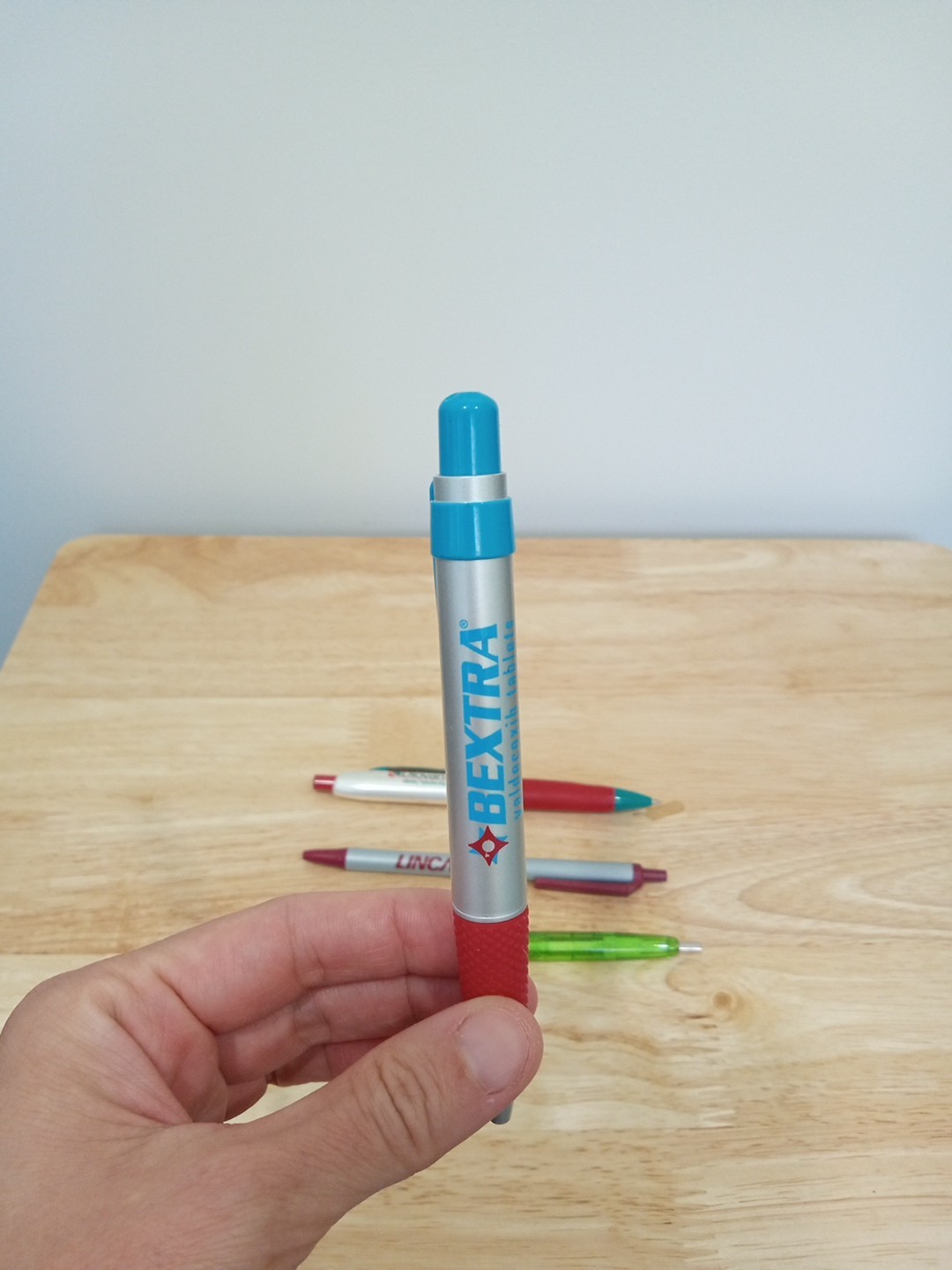 Lot (4) Pharmaceutical / Drug Rep Pens – Lincare, Avandia, Bextra, Diovan