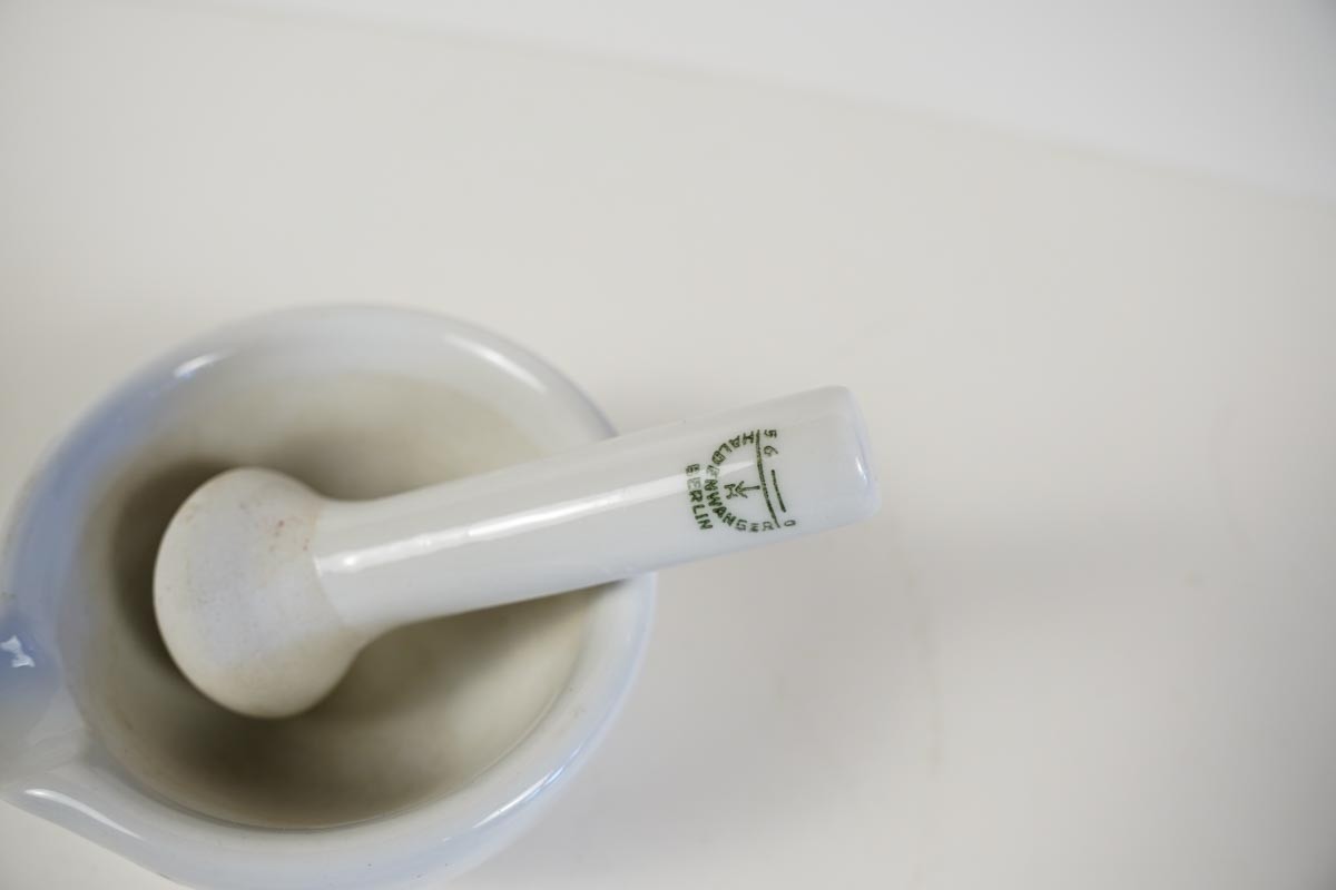 Antique Haldenwanger Small Porcelain 2.5″ Mortar and Pestle Berlin Apothecary