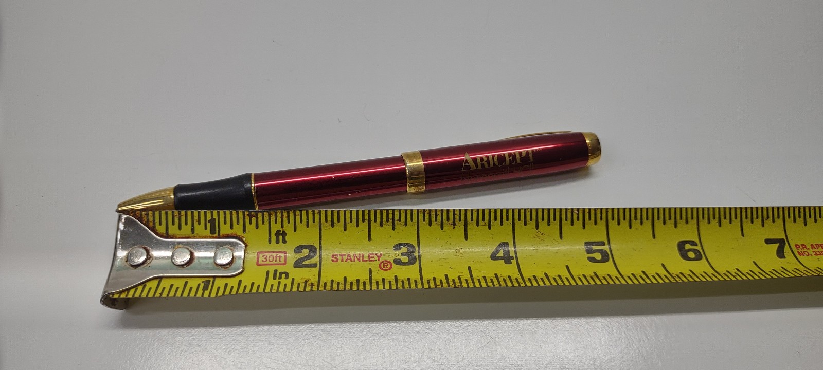 Aricept Donepezil HCL Pharmacutical Promotional Pen Red and Gold