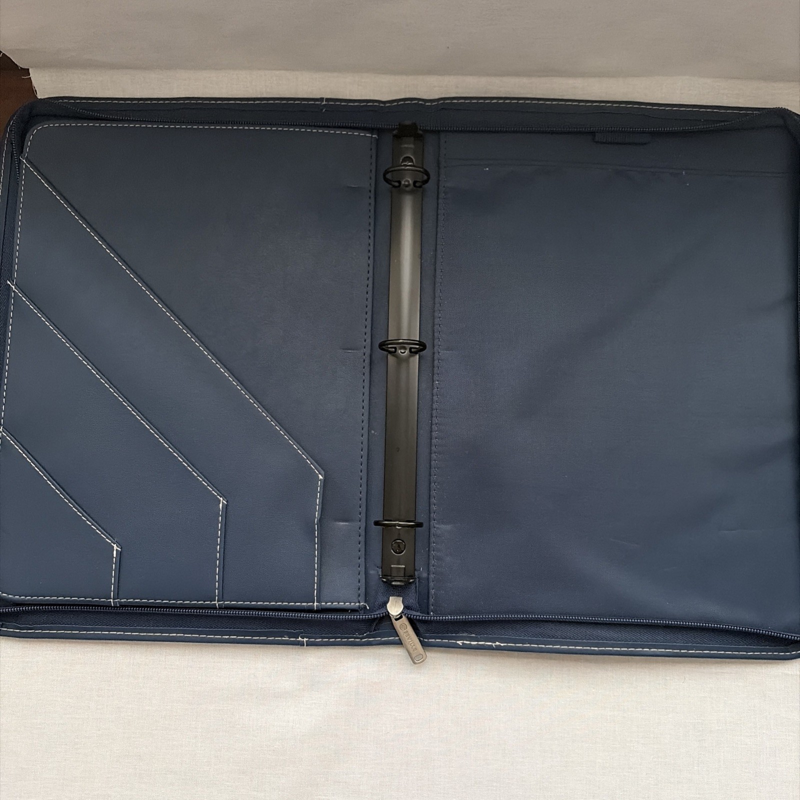 Drug Rep Pharma Item PLUVICTO Zip Up File Folder Binder without Notepad