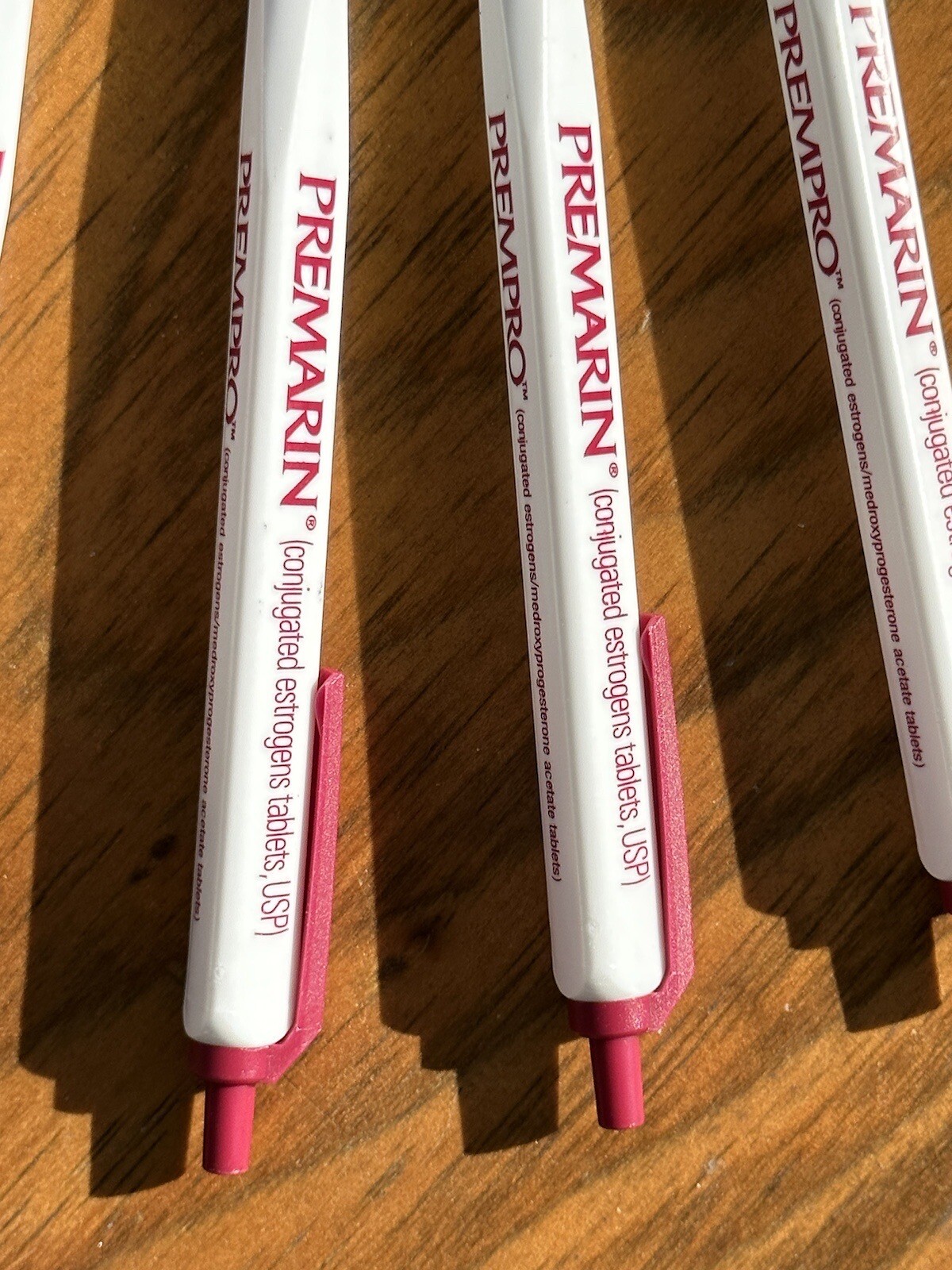 Set 4VTG Premarin Pharmaceutical Drug Rep Clicker Style Pen Red White Black Ink