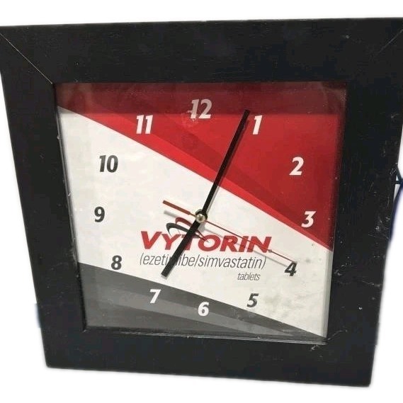 VTG Vytorin Pharmaceutical Promo Drug Rep Wall Clock Wood Frame Works Great
