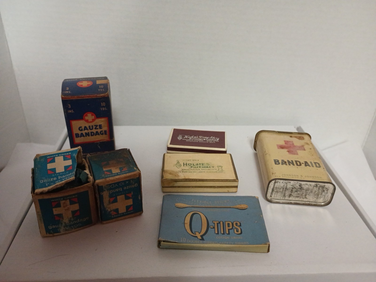 Medicinal Lot Of 7 Pieces 1950s First Aid And Prescription Boxes