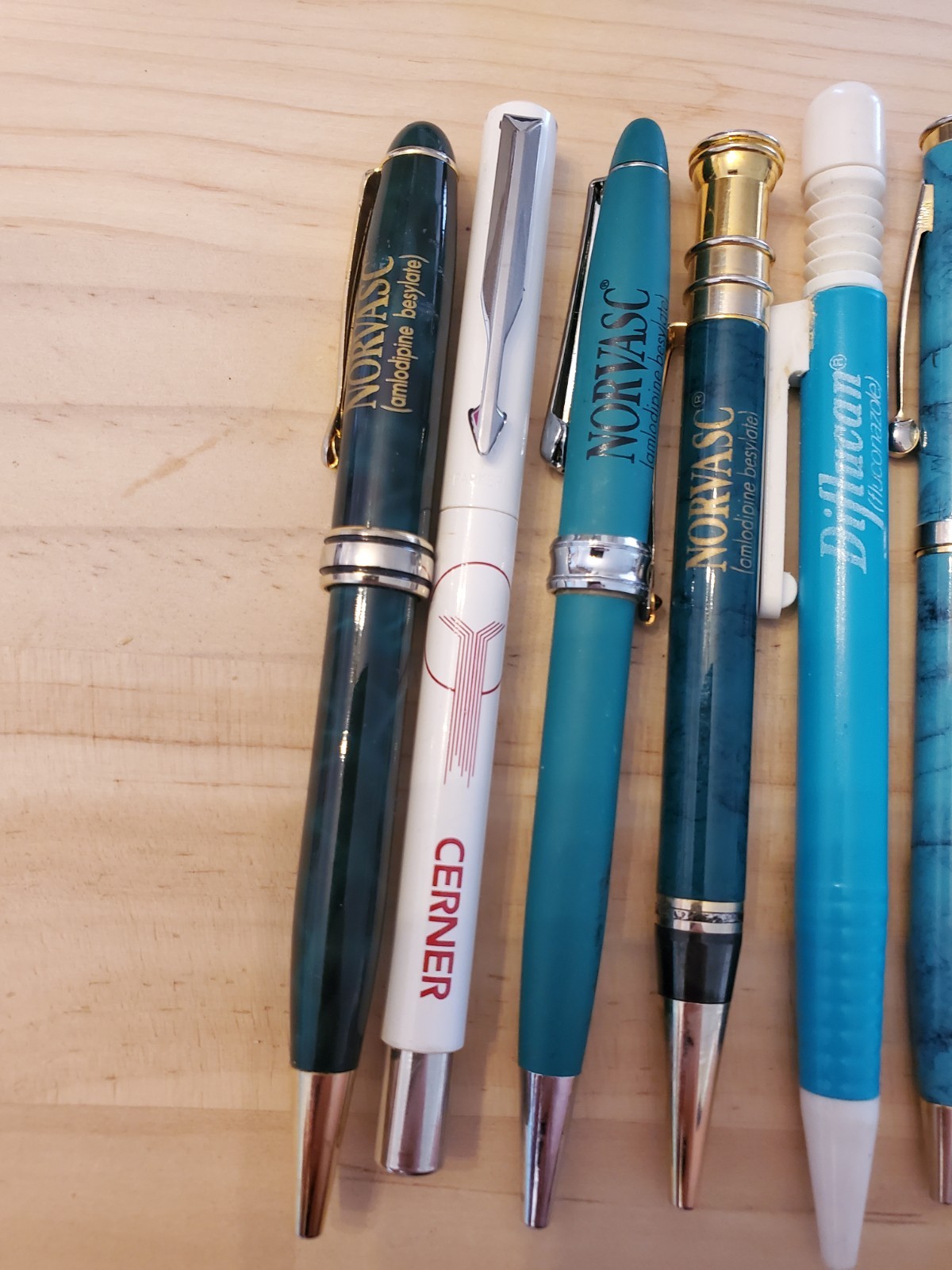 Lot 9 Drug Rep Pens Pfizer Pharmaceutical Celbrex Cardura Norvasc Diflucan Etc