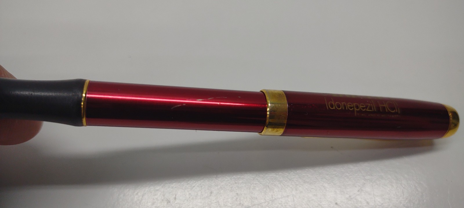 Aricept Donepezil HCL Pharmacutical Promotional Pen Red and Gold