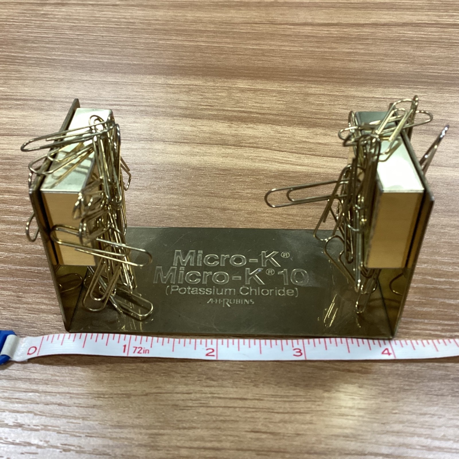 Vtg Micro K Pharmaceutical Rep A. H. Robins Co Magnetic Paper clip Holder RARE