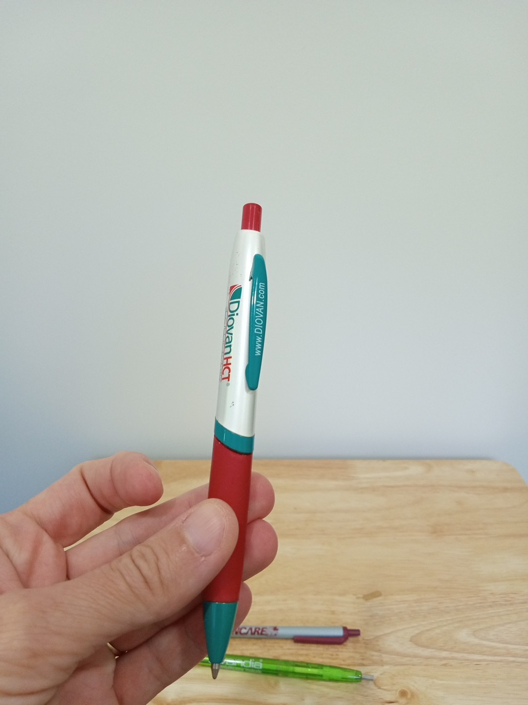 Lot (4) Pharmaceutical / Drug Rep Pens – Lincare, Avandia, Bextra, Diovan