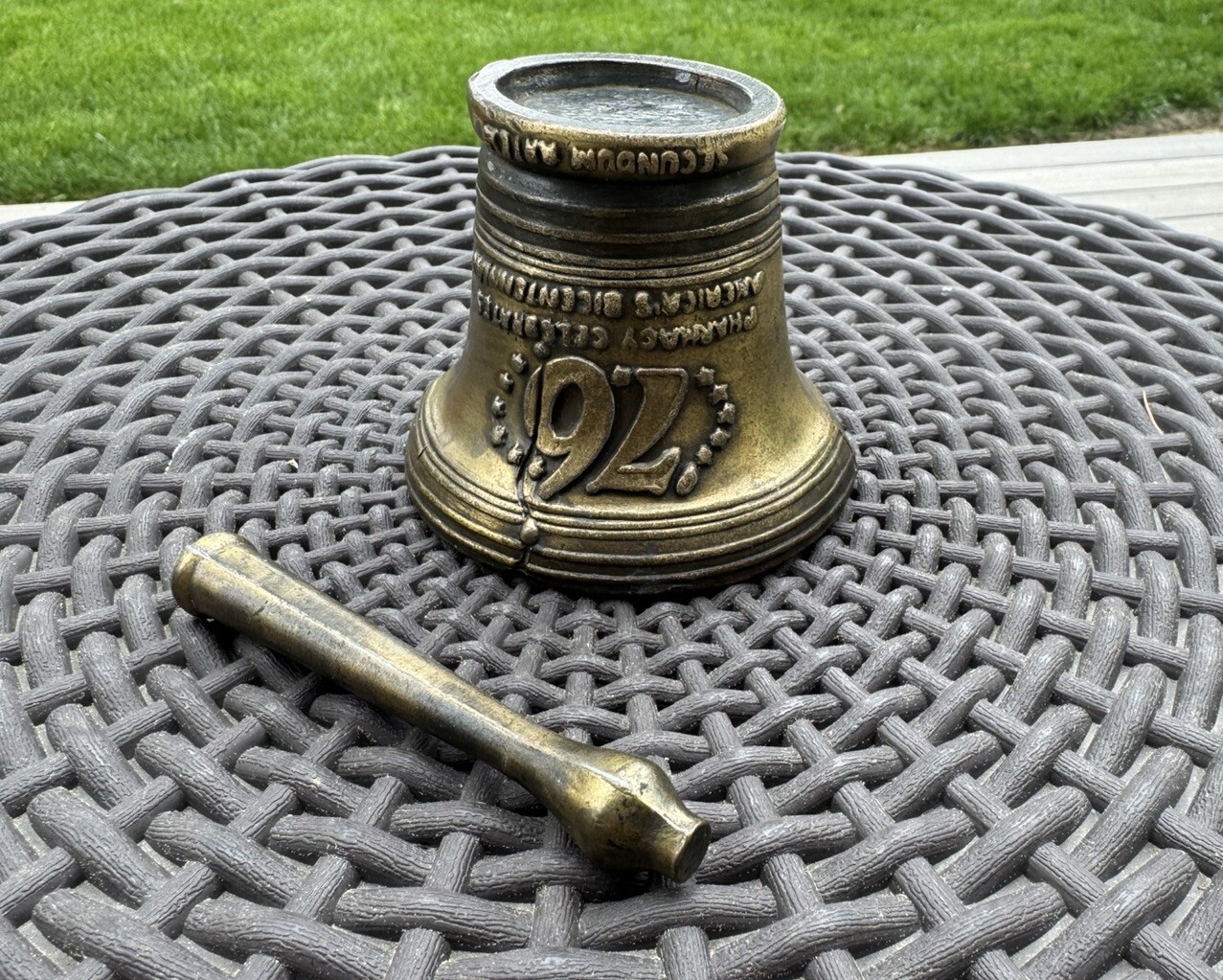 MORTAR & PESTLE PHARMACY CELEBRATES 76 BiCENTENNIAL Brass Bronze SECUNDUM ARTEM