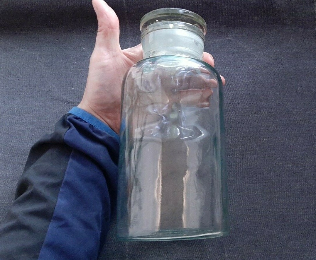 Pharmacy jar for reagents with an unpolished lid volume 1000 ml USSR