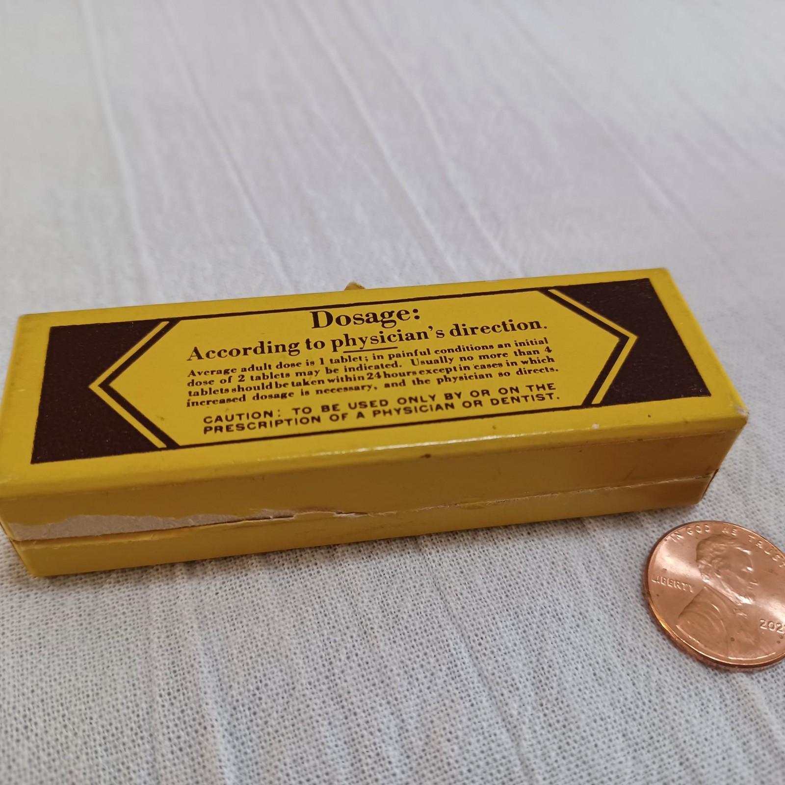 Rare Vintage 1930s Roche Allonal Pharmaceutical Box Medical Ephemera Advertising