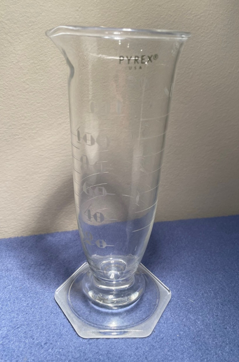 Vintage KPP Phenix Pyrex Pharmaceutical Graduated Beaker w/ Scales, 4 OZ/100 mL