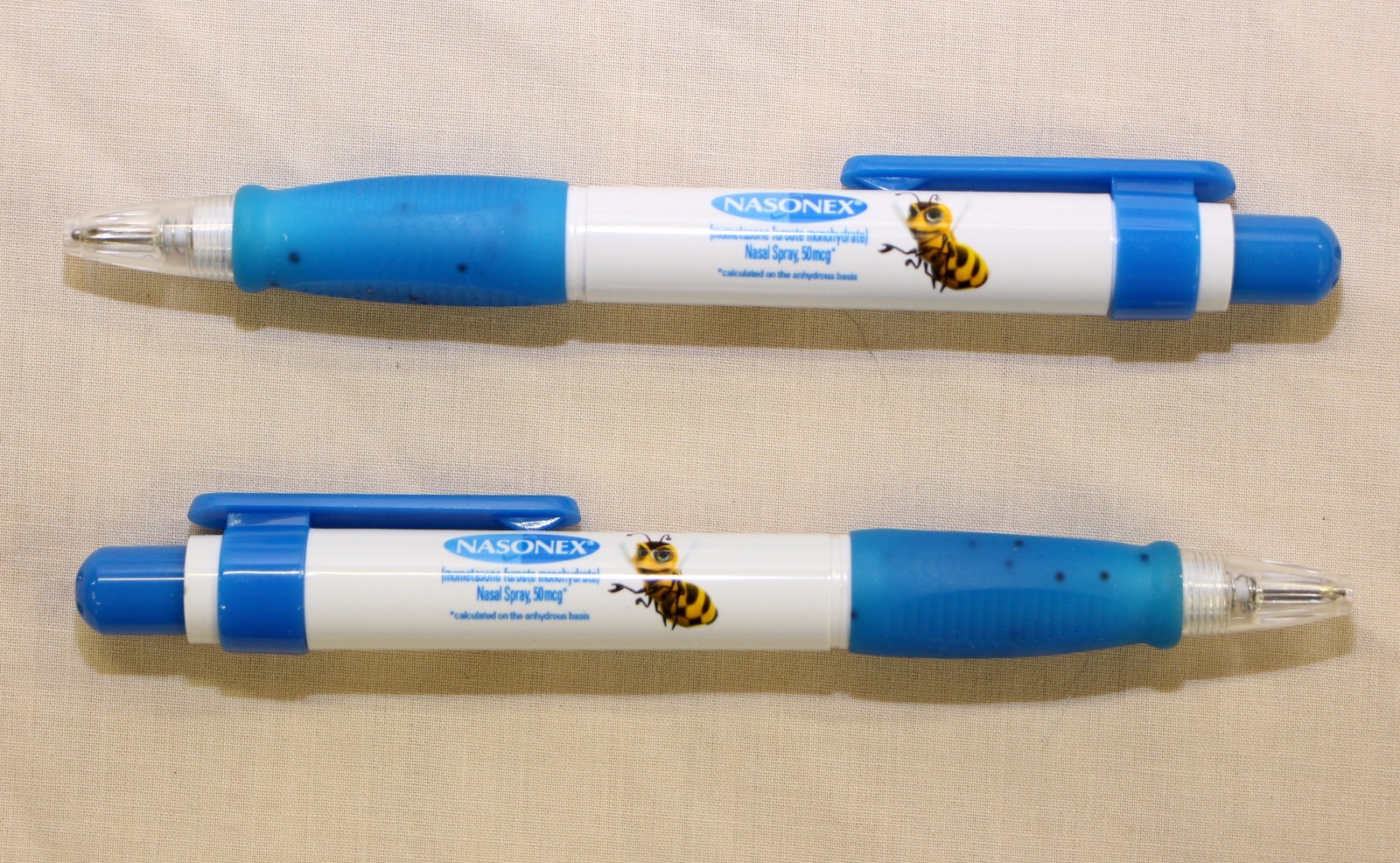 Drug Rep Pens Pharmaceutical Plastic Blue and White Unique New in Sleeve