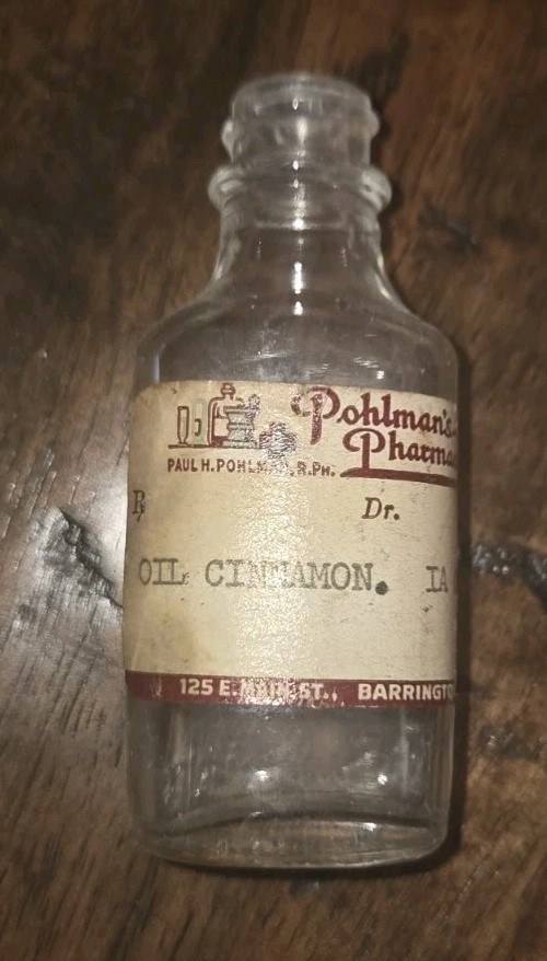 Pohlmans Pharmacy Barrington Illinois MEDICINE BOTTLE Oil Cinnamon