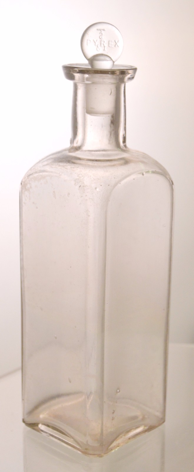 Vintage Pharmacy Dental Science Apothecary Medicine Glass Bottle Pyrex Stopper