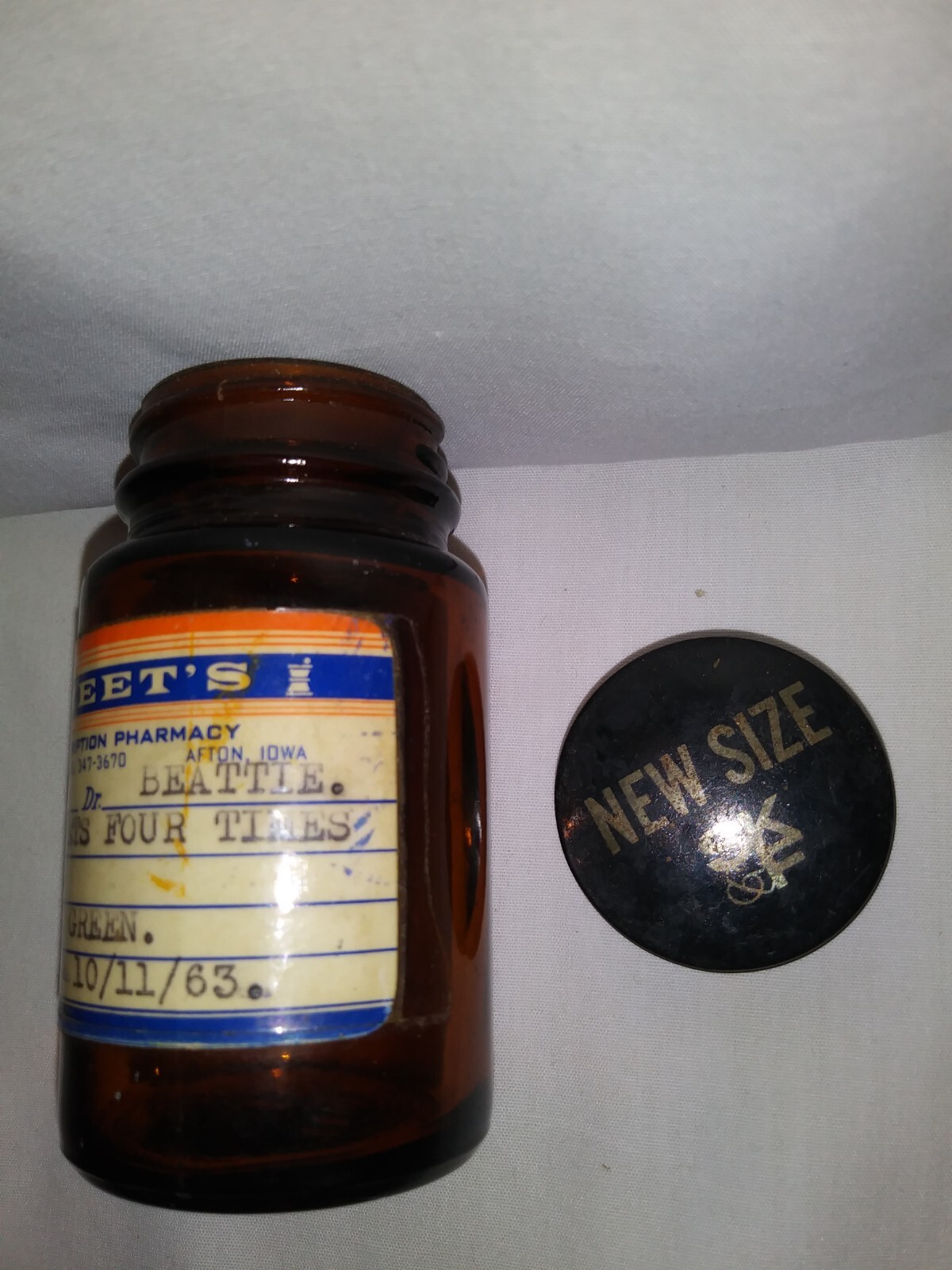 Vintage 1963 Brown Glass Bottle Sheets Pharmacy Afton IA