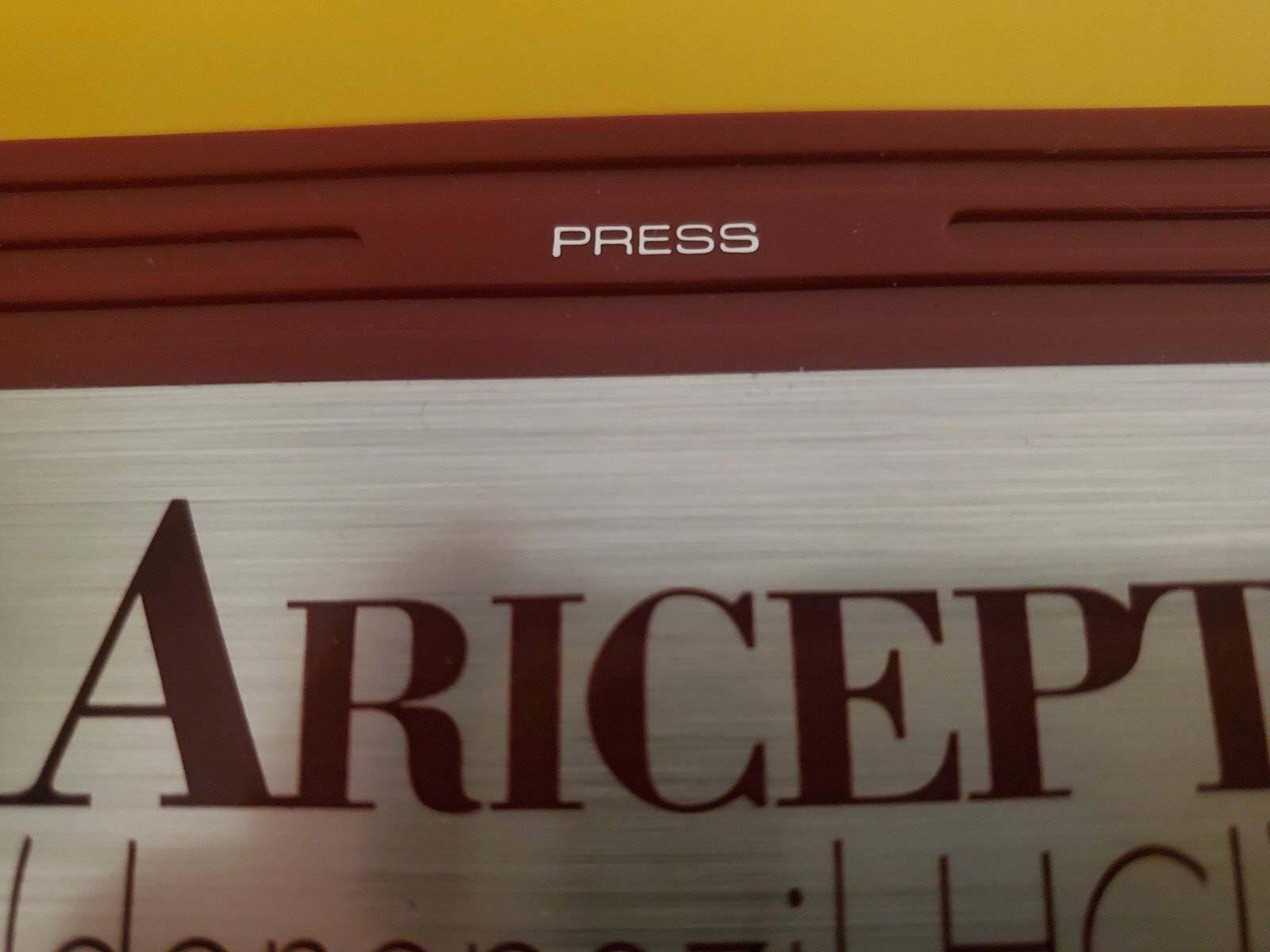 Aricept Magnetic Clip Drug Rep Promo