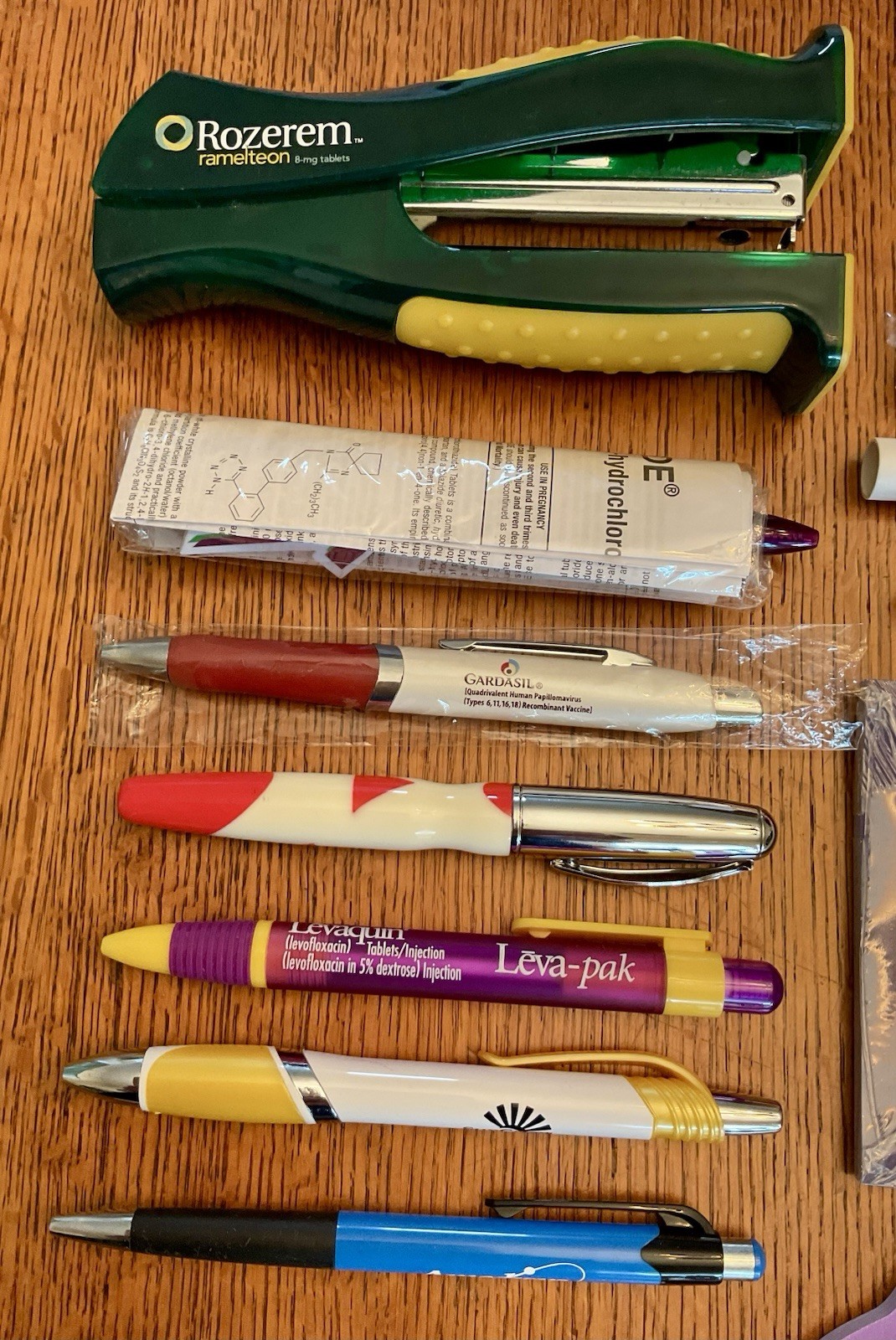 Pharmaceutical Drug Rep Lot of 23 – Metal Pens Penlights Note Pads Stapler