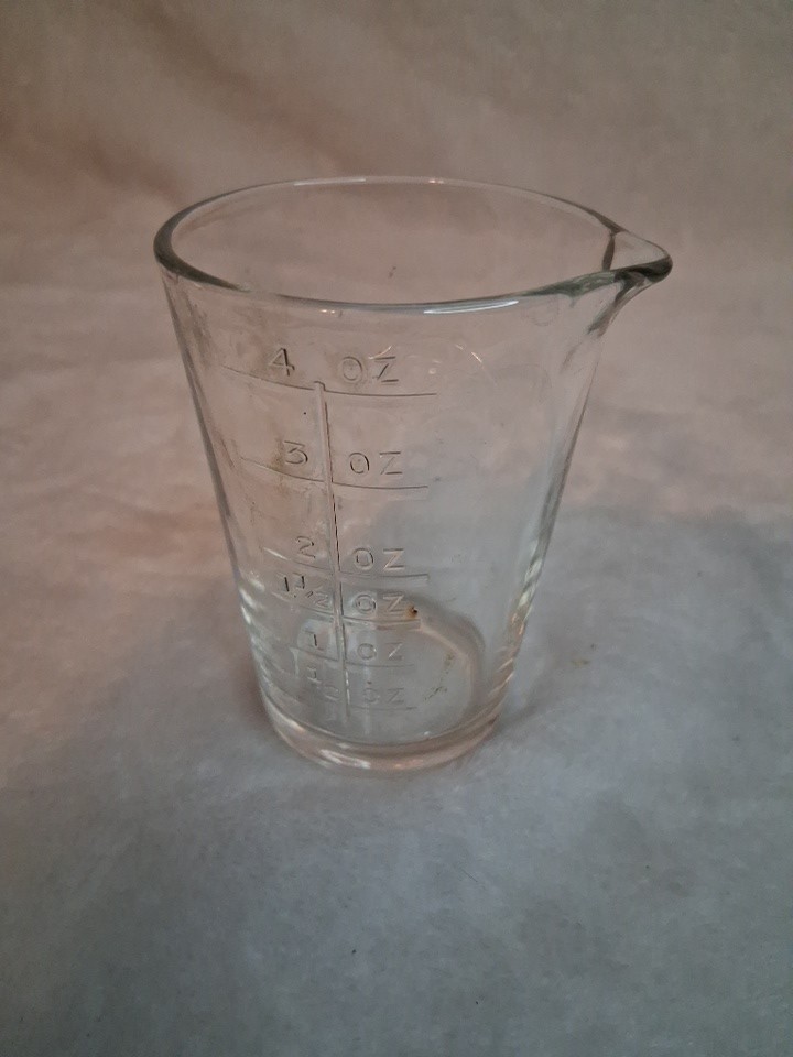 VTG 4oz Heavy Glass Measuring Pharmacy Graduate Beaker marked in Oz’s AFAIK USA