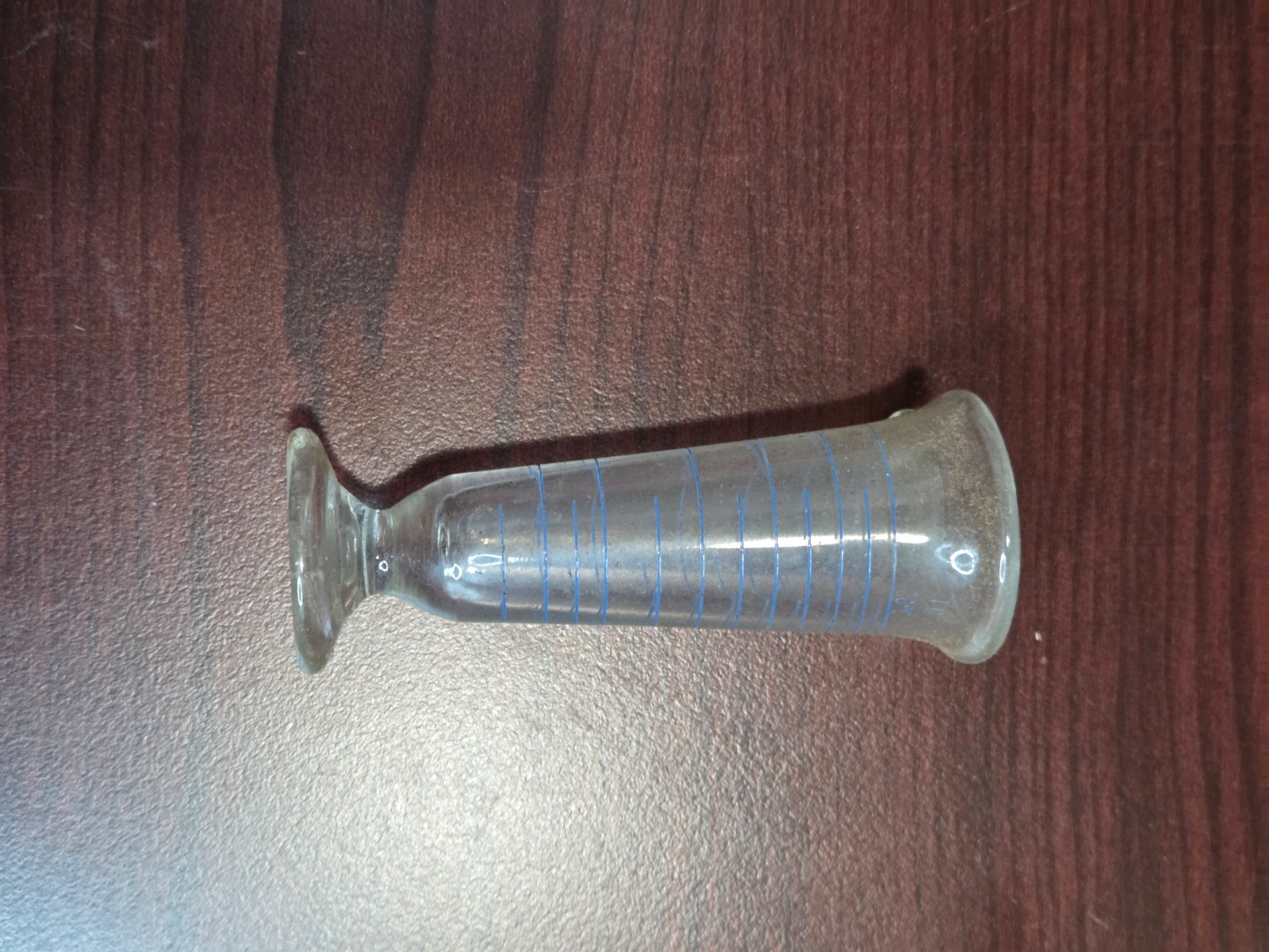 Vintage Graduate Beaker Glass Footed Graduated Laboratory Chemistry 10 ML