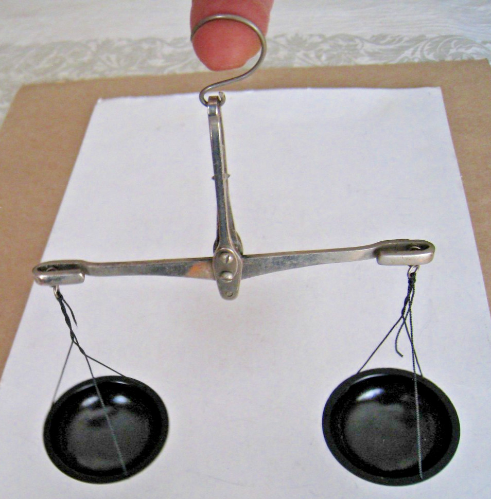 Vintage 1979 Russian Balance Scale & Weights Set