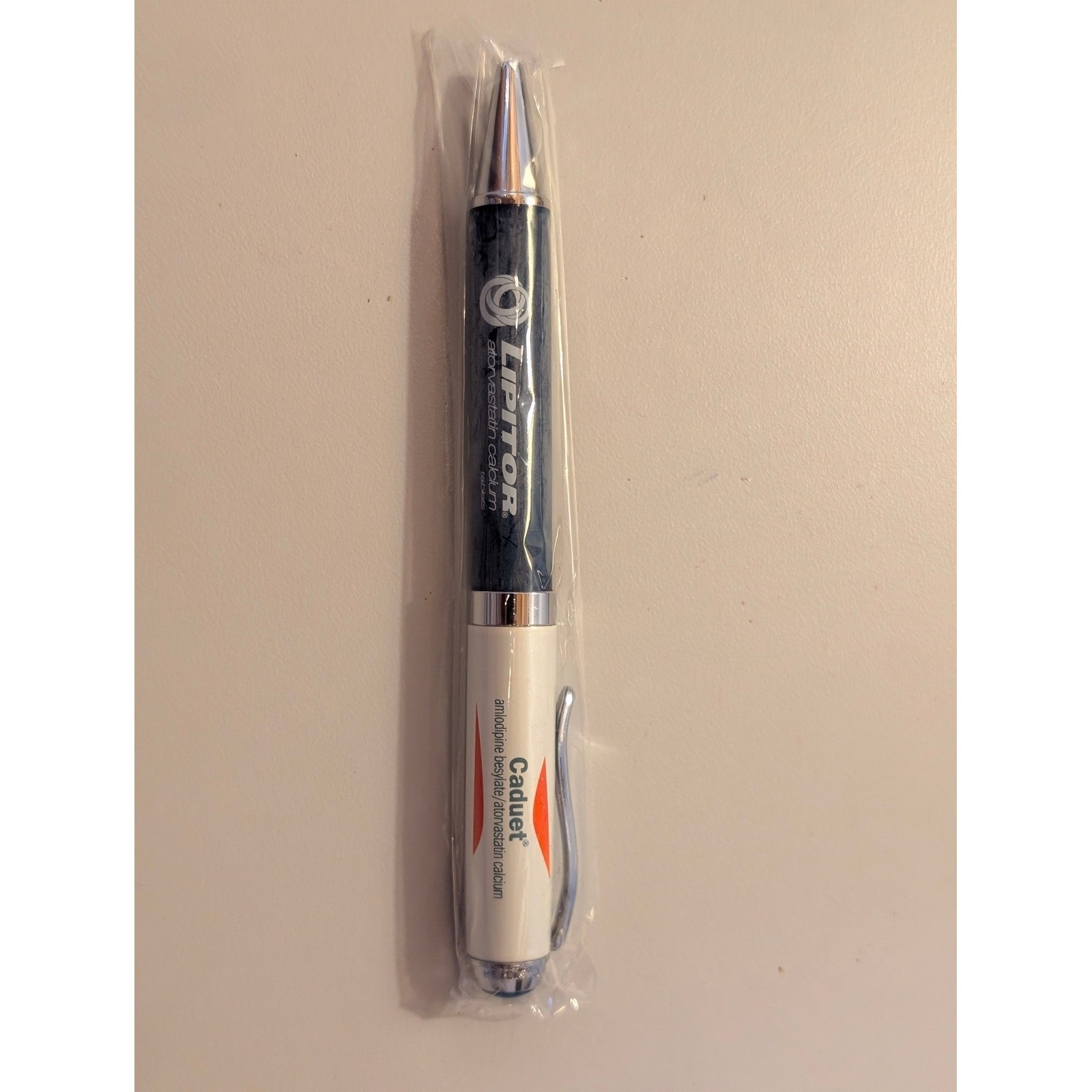 9 Caduet Lipitor Pharmaceutical Drug Rep Collectible Pens White Navy Blue Chrome