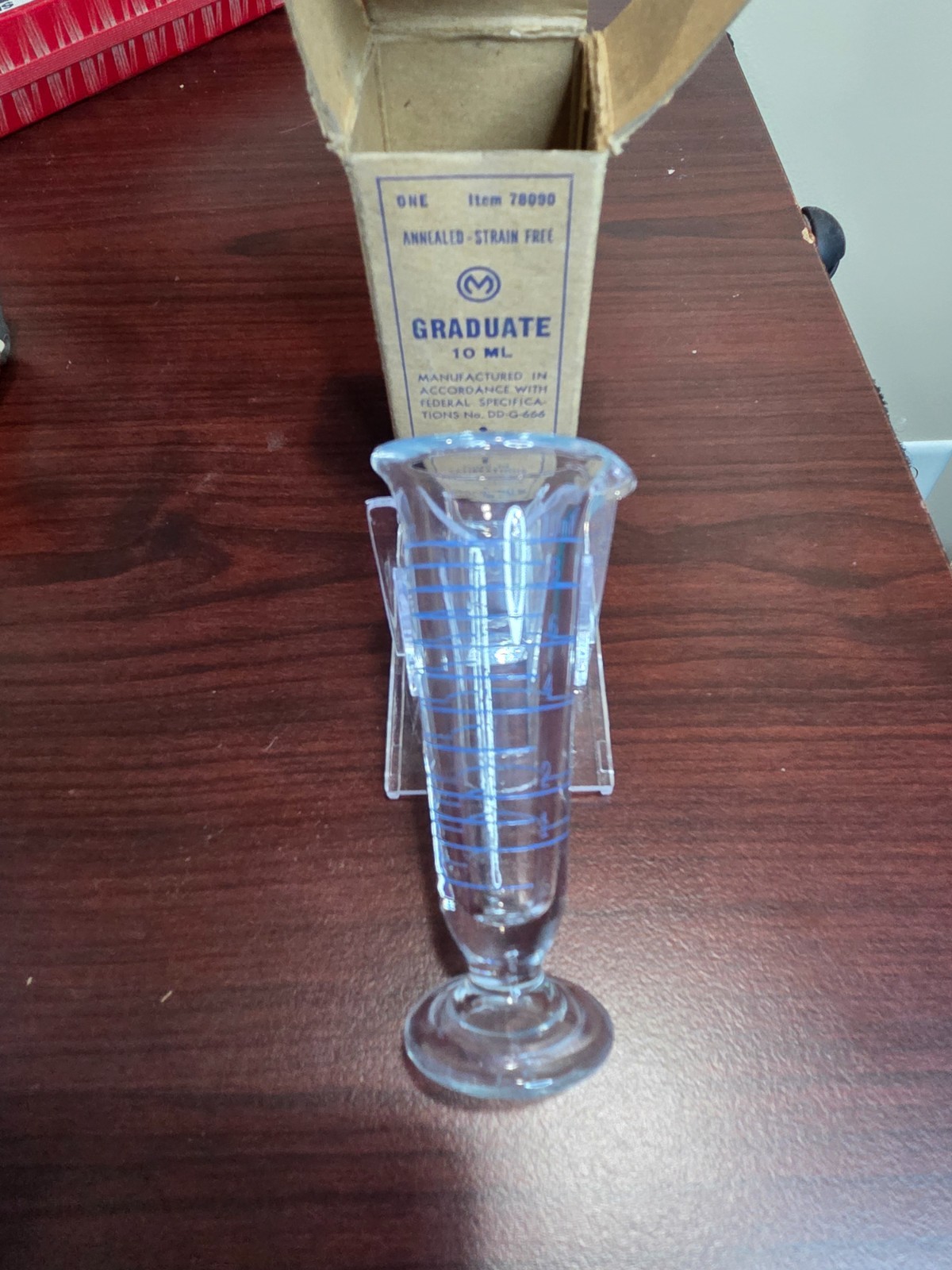 Vintage Graduate Beaker Glass Footed Graduated Laboratory Chemistry 10 ML