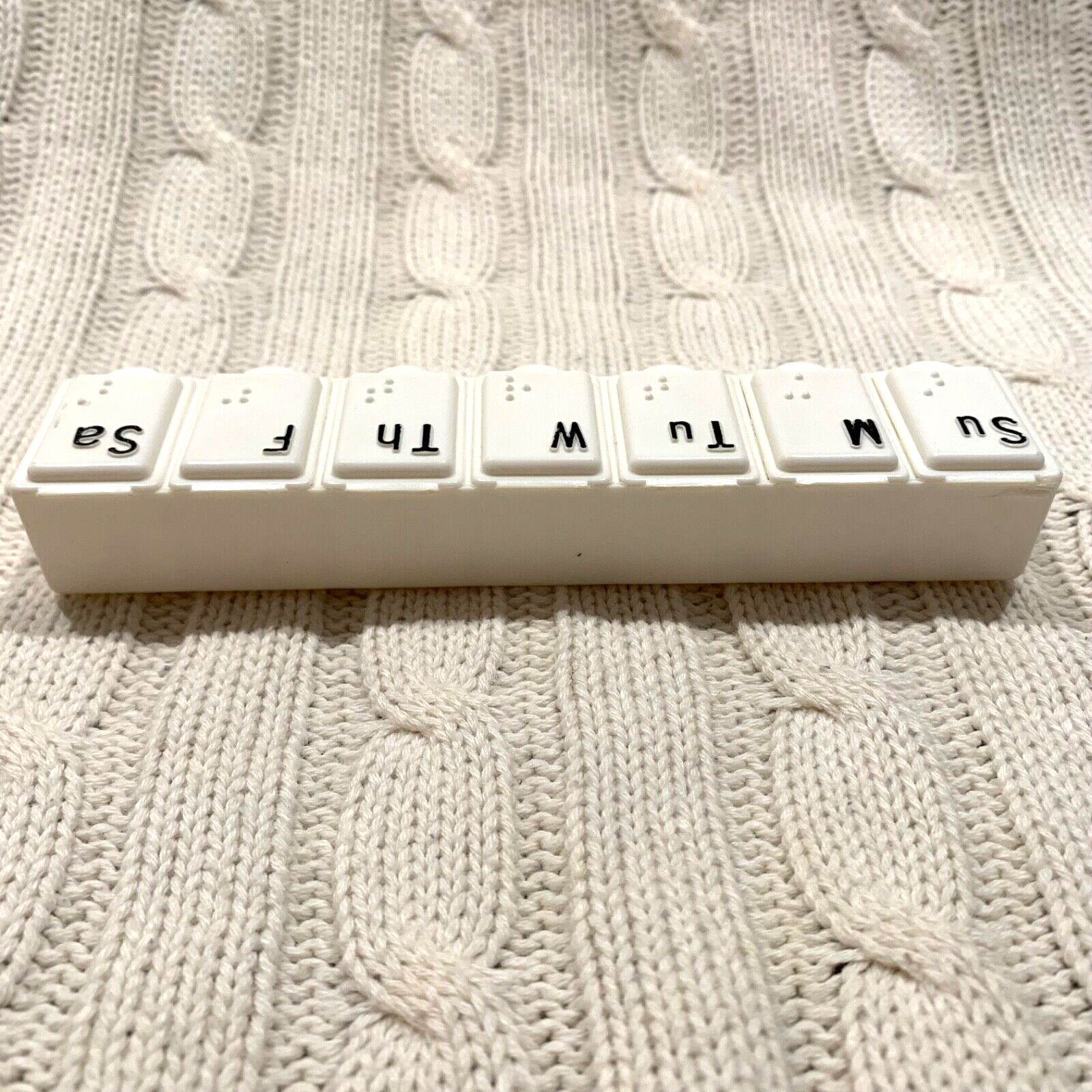 Vtg Small White Cigna Plastic Weekly 5.5” Pill Case Organizer 7 Day Travel