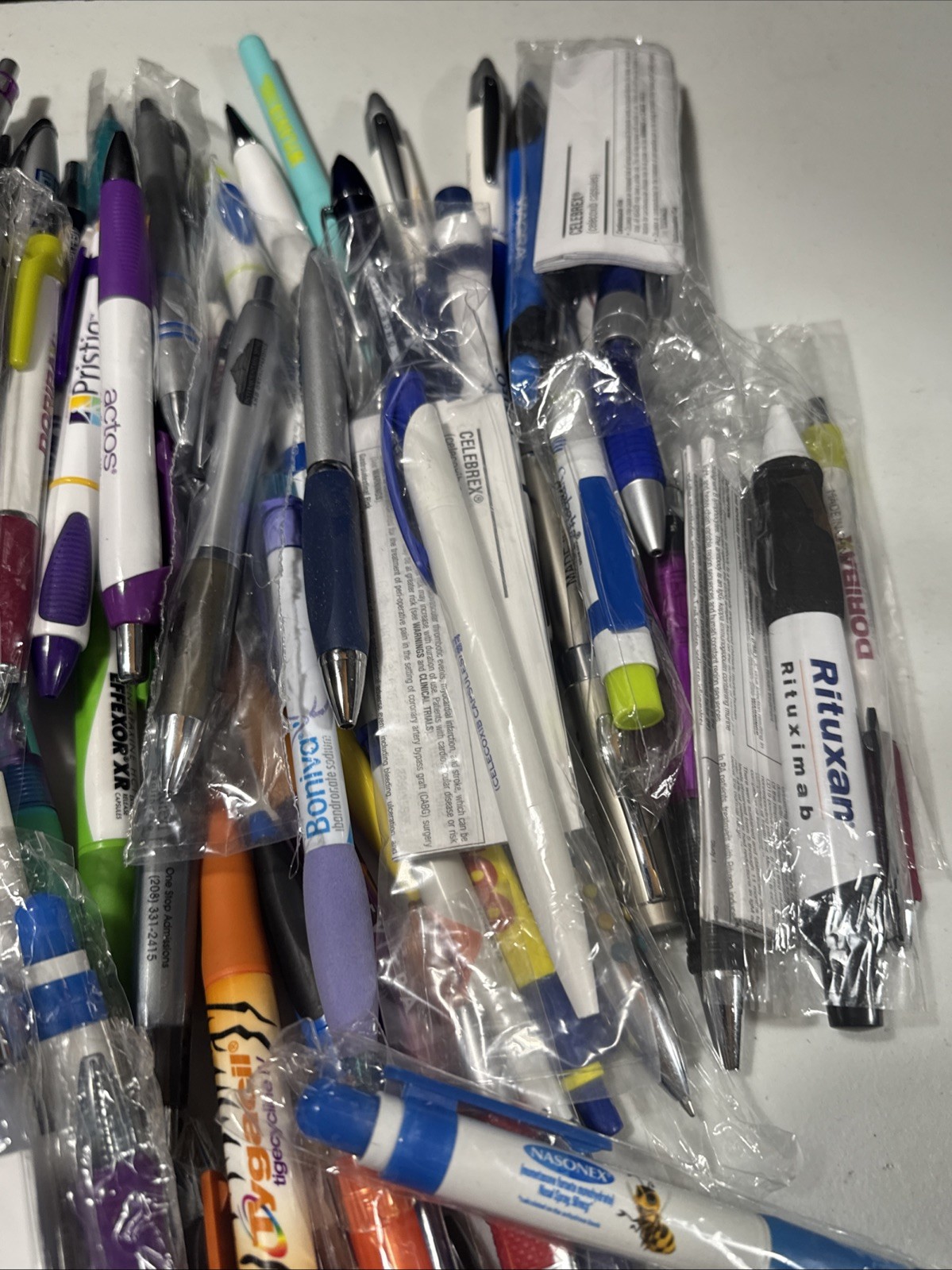 Lot 150 Pharmaceutical Drug Rep Pens!! Many New In or Out of Wrappers, Most Work