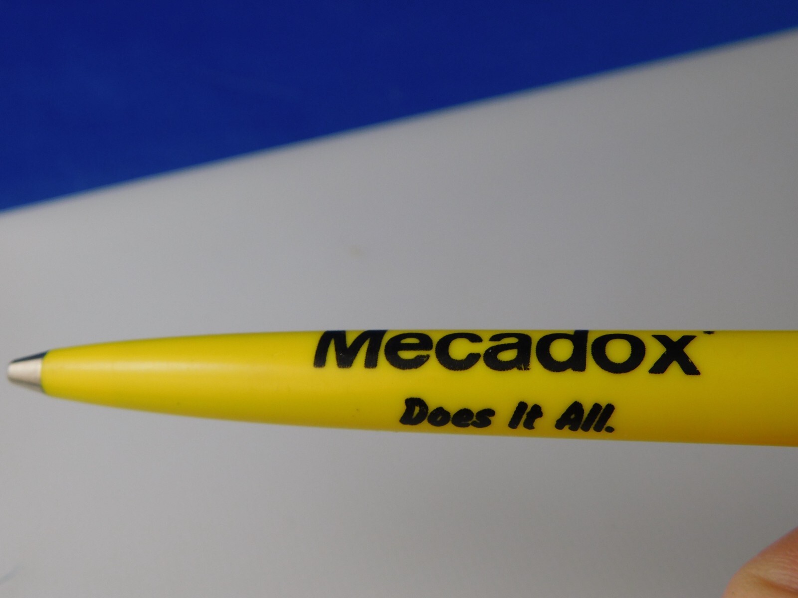 PFIZER PEN ADVERTISING MECADOX DOES IT ALL MEDICINE PHARMACUTICAL COMPANY