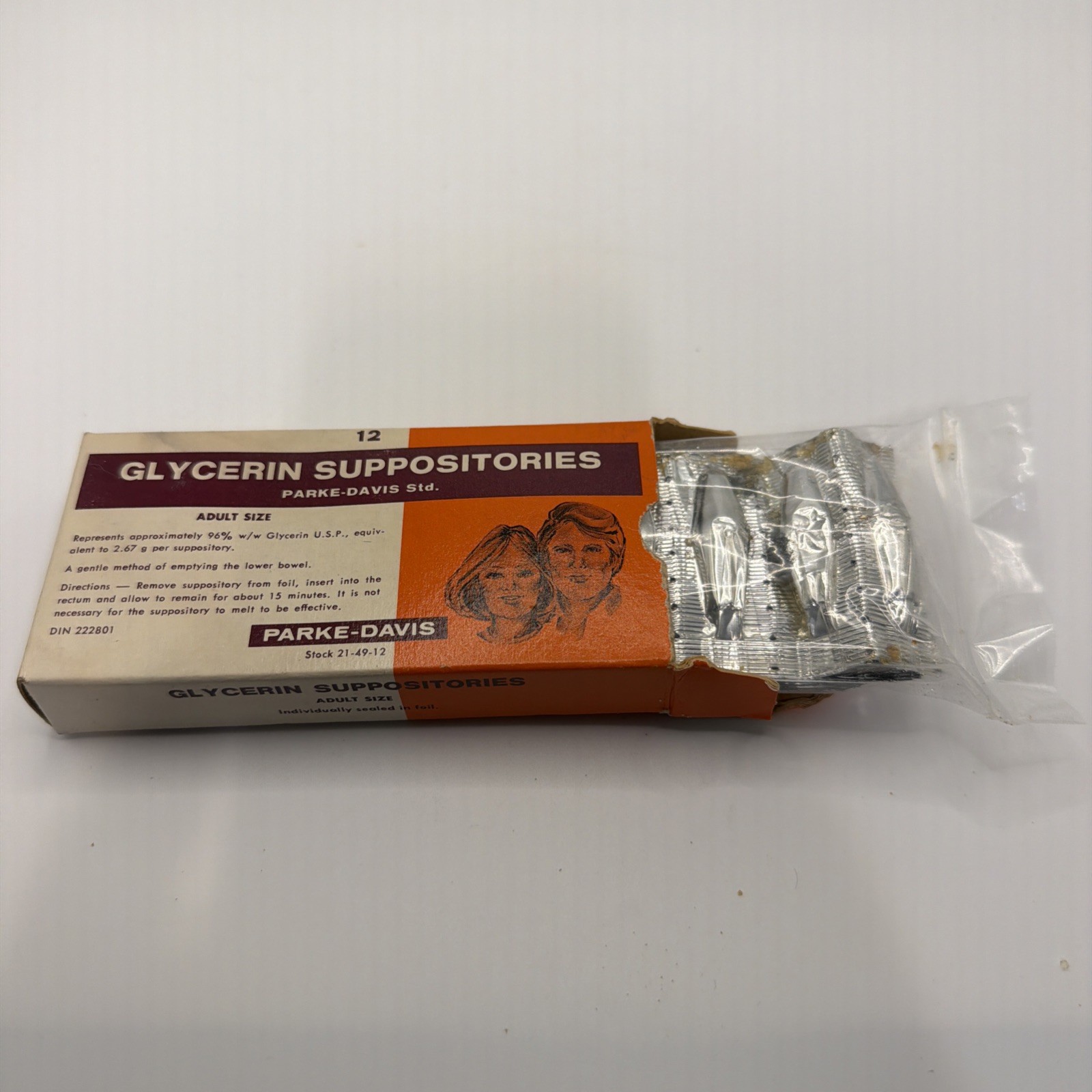 VINTAGE PARKE- DAVIS Glycerin Suppositories Box And Items, Box Is Very Nice.